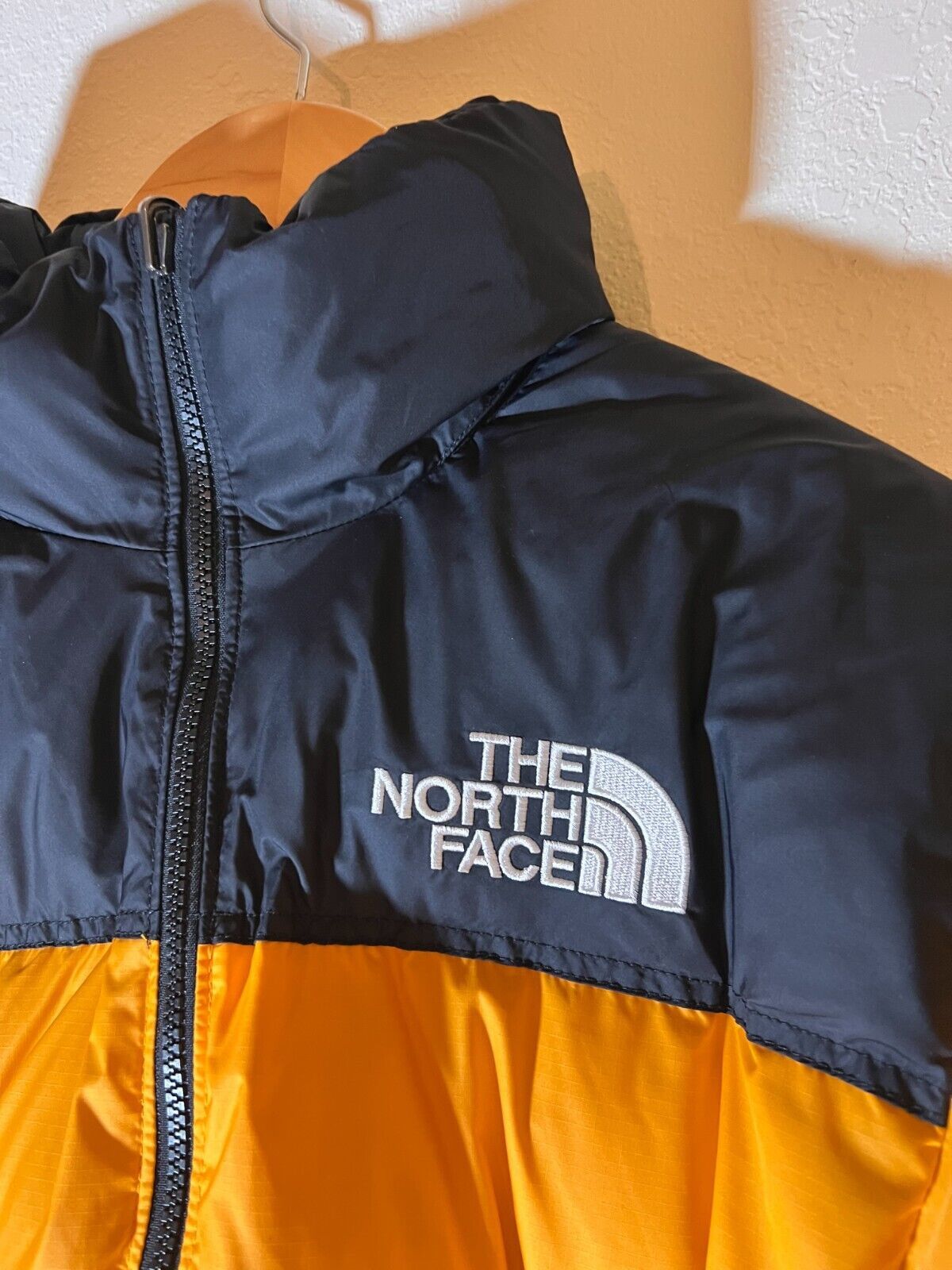 The North Face THE NORTH FACE Men's 1996 Retro Nuptse Jacket - Cone Orange Size US XXS / EU 40 - 1 Thumbnail