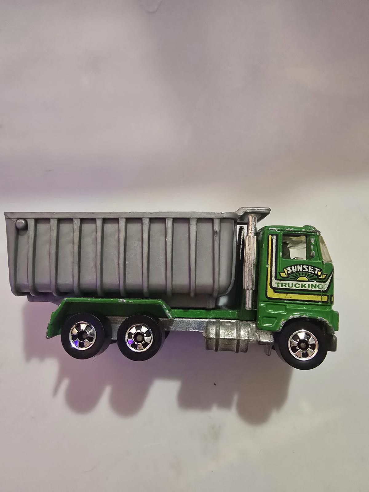 Other VINTAGE 1981 Hot Wheels Sunset Trucking Workhorses Series Size ONE SIZE - 1 Thumbnail