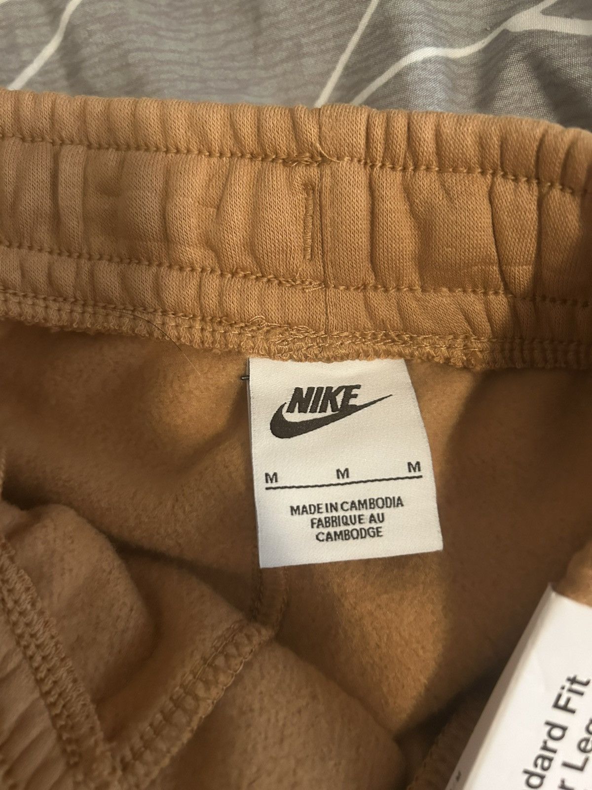 Nike Nike men’s cargo sweats Size US 30 / EU 46 - 3 Thumbnail