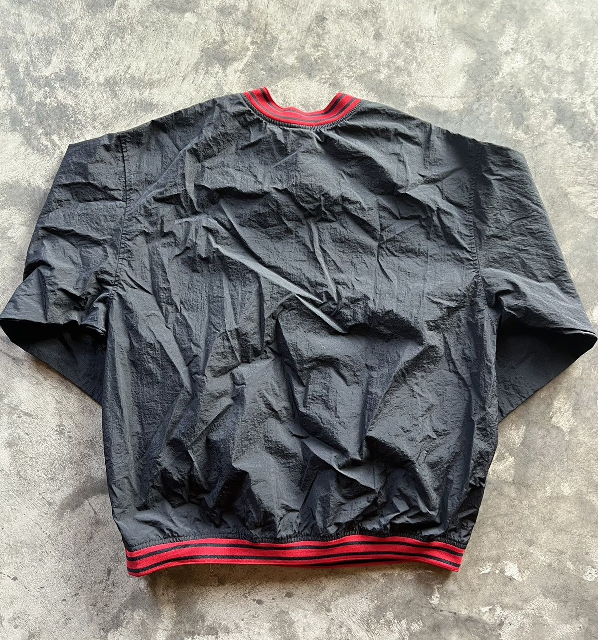 Nike Vintage 90’s Nike Crewneck Windbreaker Black/Red Size US XXL / EU 58 / 5 - 3 Thumbnail