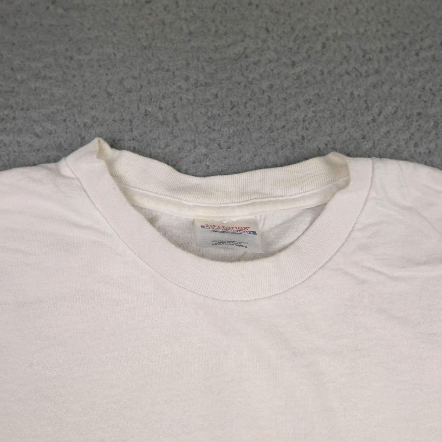 Hanes VINTAGE Hanes South Beach FL Shirt Mens Large White Dolphins Tee Ocean Graphic 90s Size US L / EU 52-54 / 3 - 5 Thumbnail