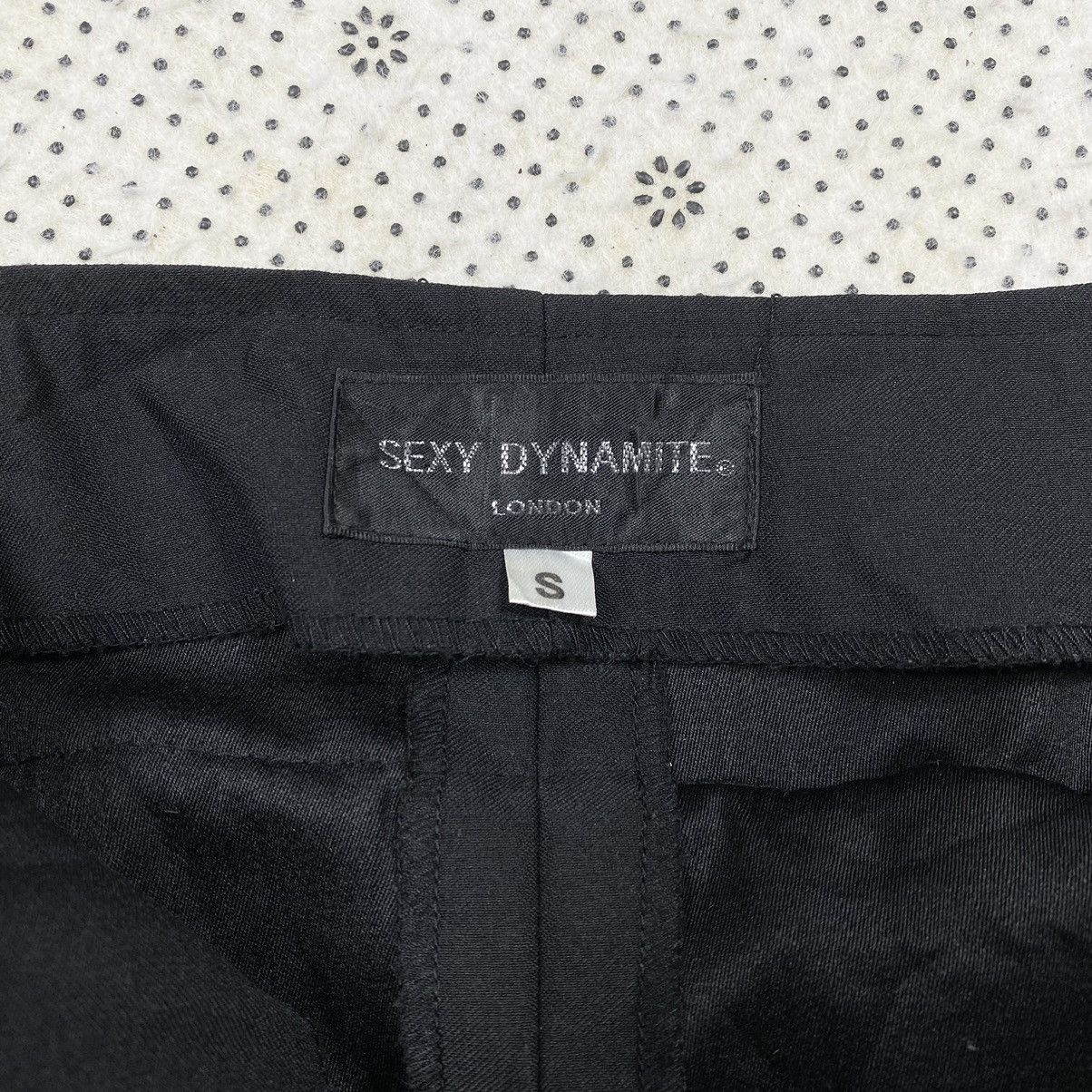 Seditionaries Stylish Skirt By Sexy Dynamite Londonn Size 29" - 4 Thumbnail