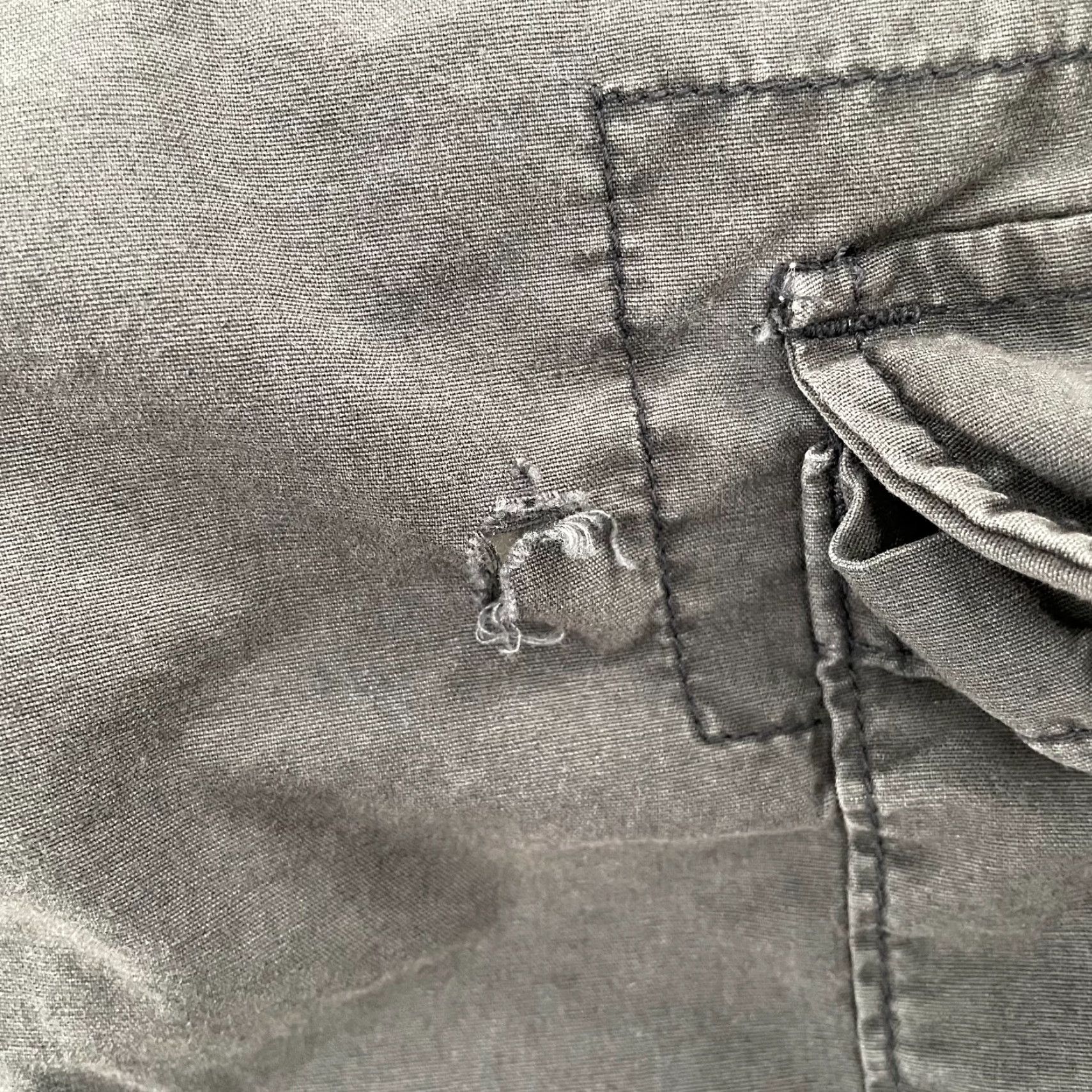 Abercrombie & Fitch Abercrombie & Fitch Shorts Adult 32 Gray Cargo Utility Pockets Logo Mens Y2K Size US 32 / EU 48 - 5 Thumbnail