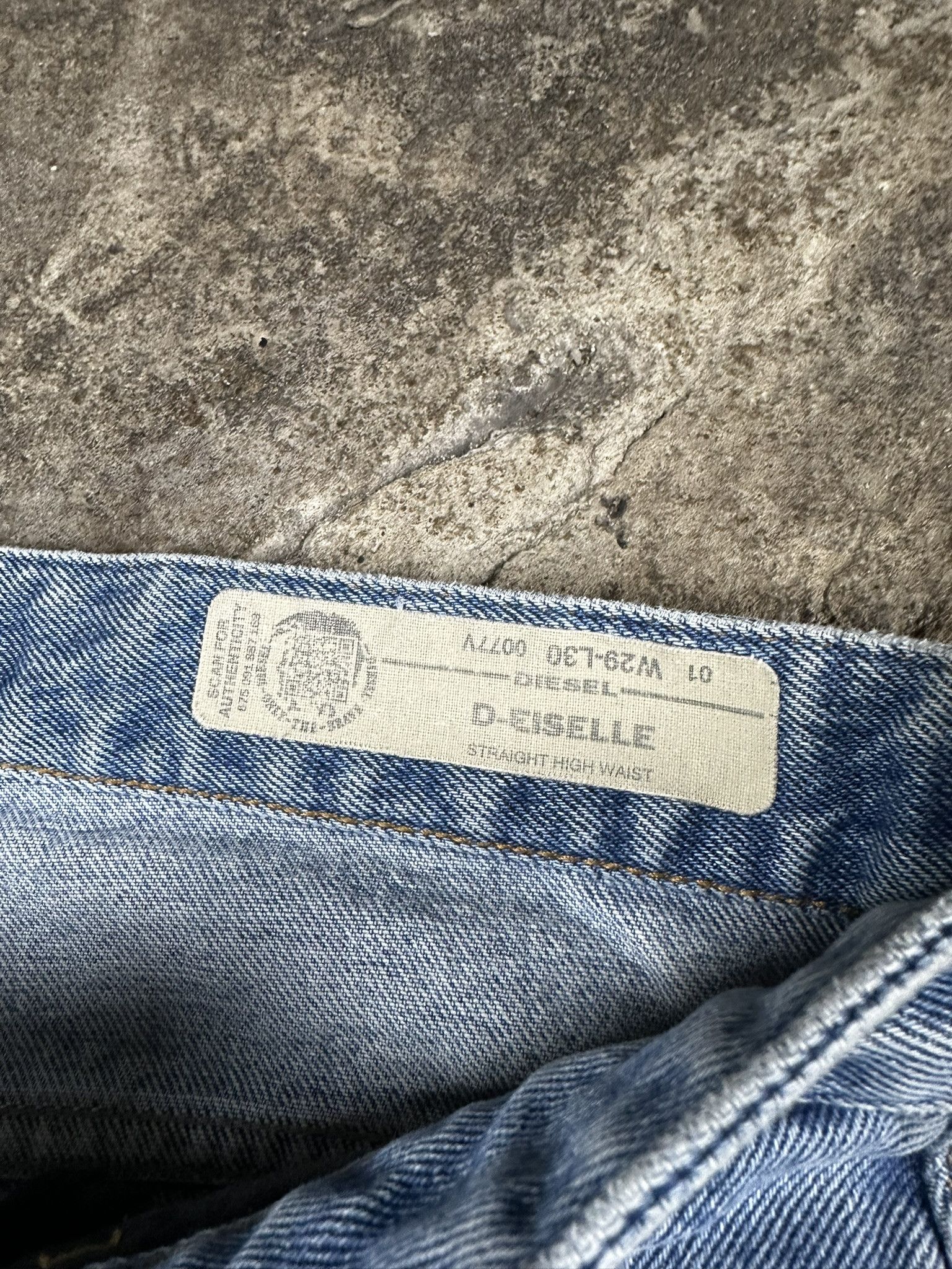 Diesel 90s Vintage Diesel Faded Washed Oversized Jeans Size US 29 - 7 Thumbnail