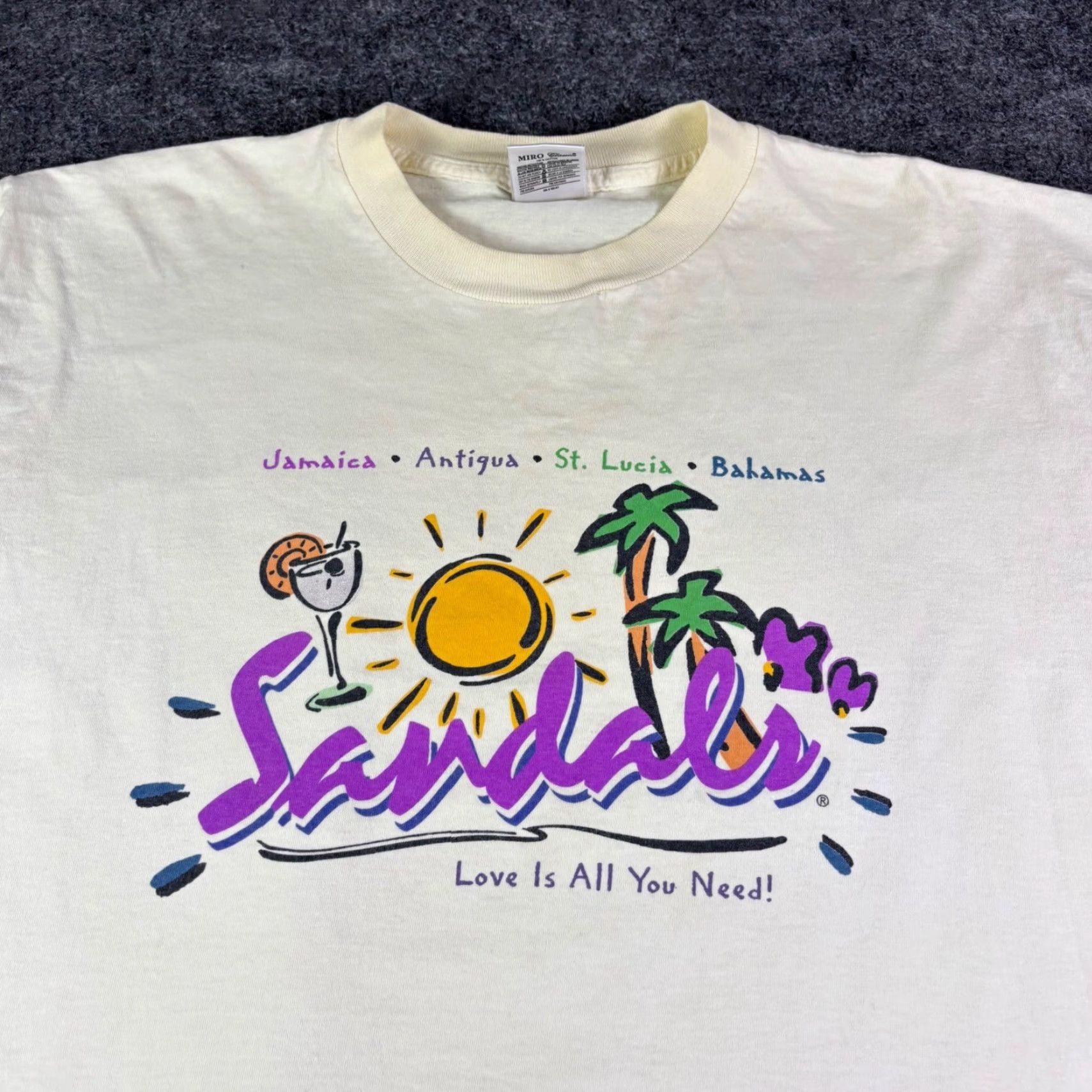 Vintage VINTAGE Miro Classics Graphic Tee Shirt Men XL White 1990s Caribbean Beaches Resort Sandals T Shirt Short Sleeve Size US XL / EU 56 / 4 - 6 Thumbnail