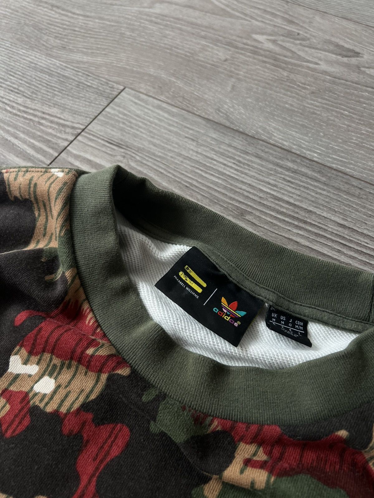 Adidas × Designer × Pharrell ‼️Archival Adidas x Pharrell Williams Hu Knit Camo Sweatshirt Size US M / EU 48-50 / 2 - 16 Thumbnail