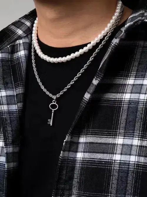 Japanese Brand Retro Punk Gothic Key Charm Pearl Necklace Sz1 Size 26 - 1 Thumbnail