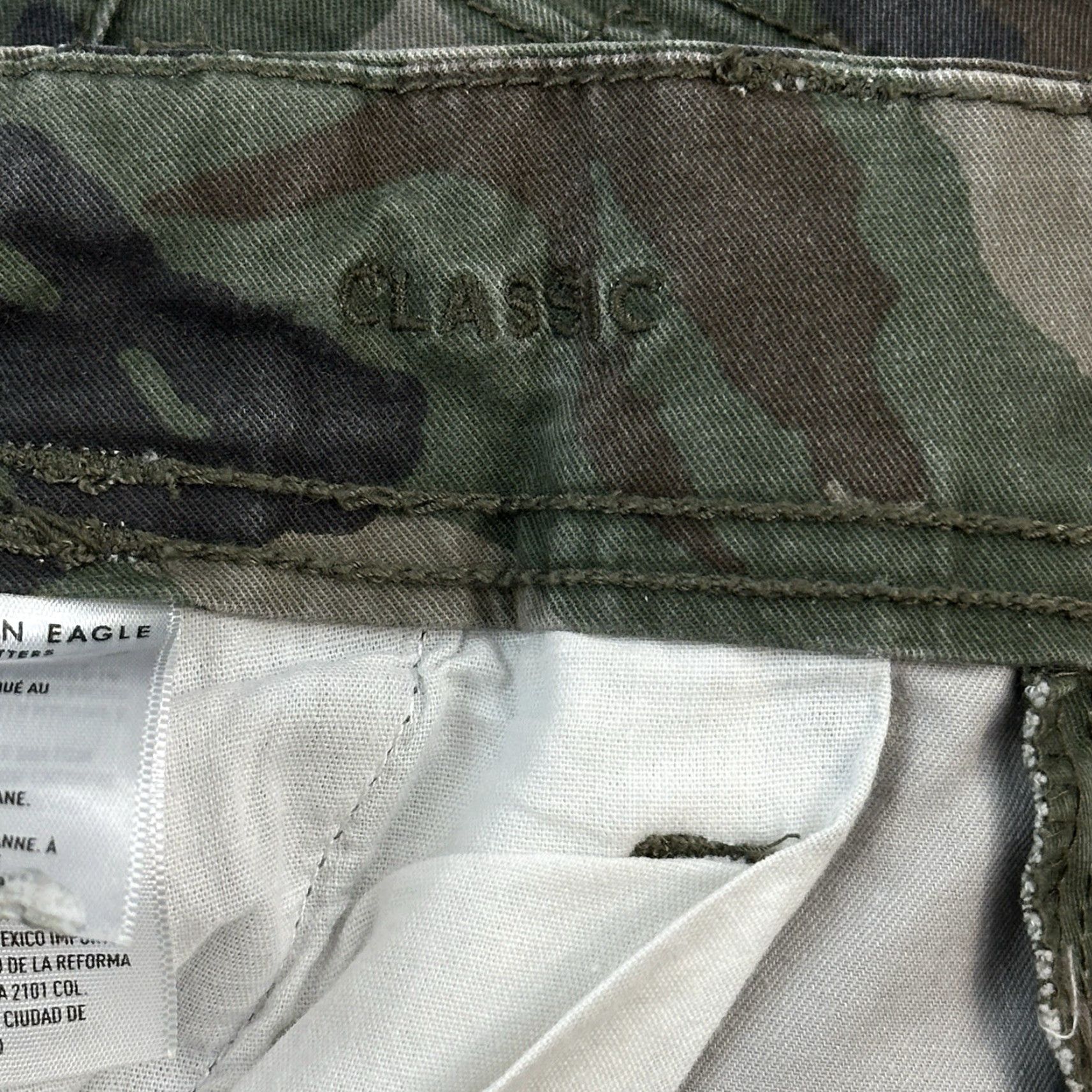 American Eagle Outfitters VINTAGE American Eagle Shorts Mens 26 (28) Military Camo Canvas Utility Cargo Skate Size US 28 / EU 44 - 6 Thumbnail