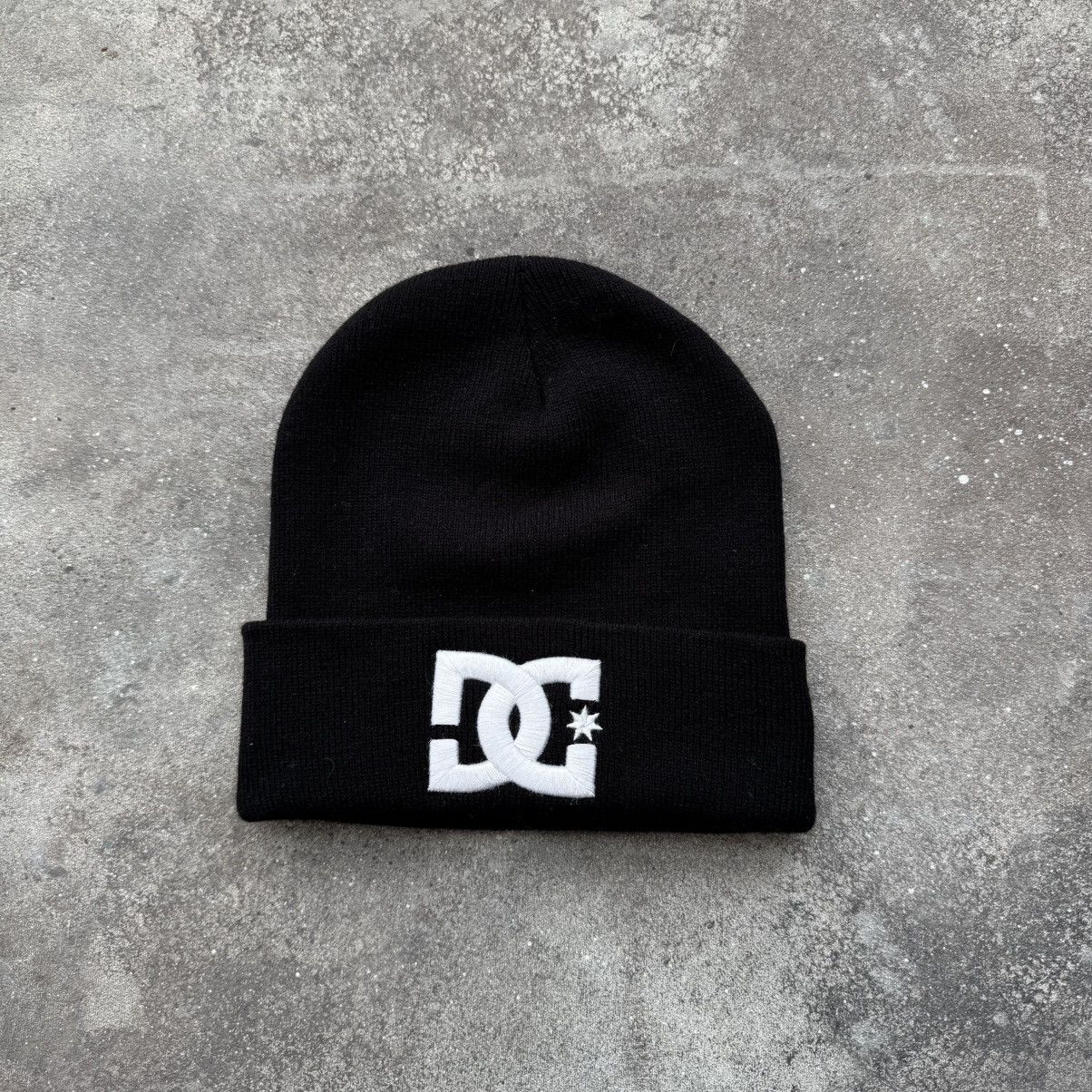 DC DC Vintage Y2K Skater Beanie Hat Size ONE SIZE - 1 Thumbnail