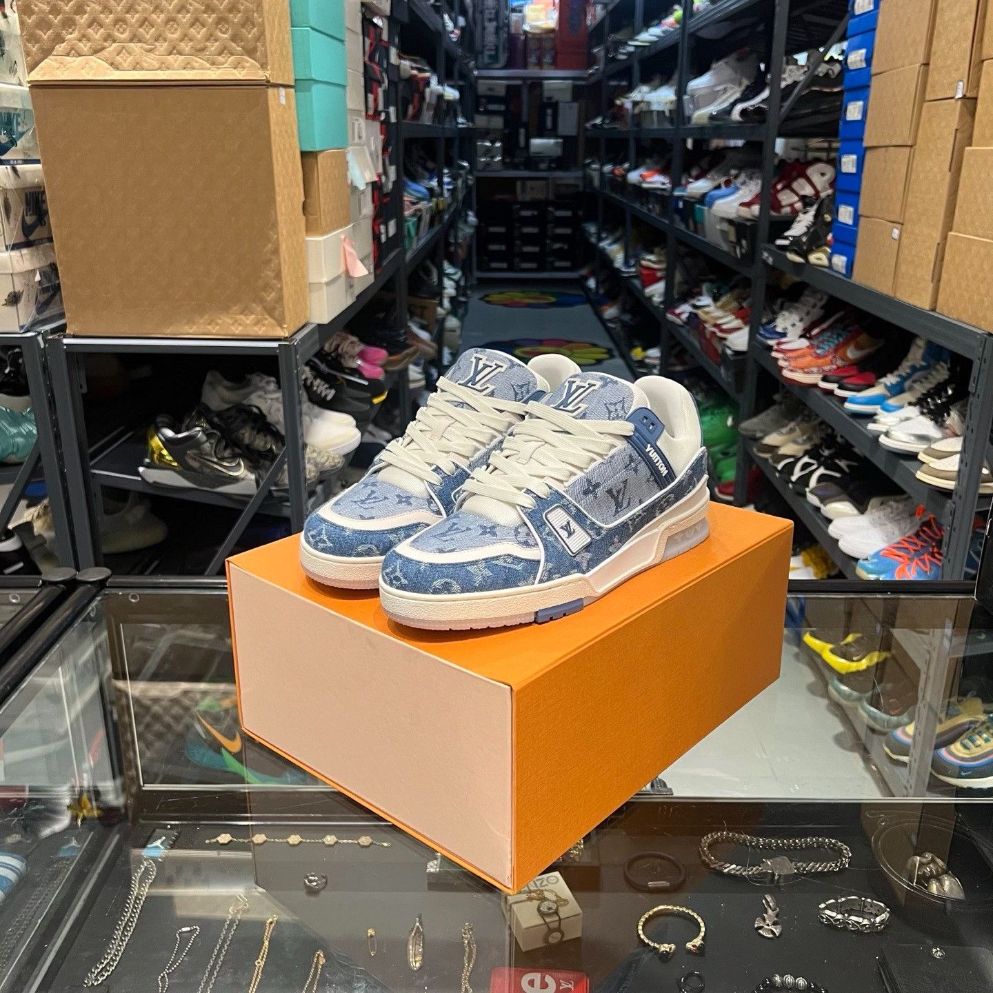 Louis Vuitton Louis Vuitton Blue Lowtop Sneakers 9 Men Size US 9 / EU 42 - 1 Thumbnail