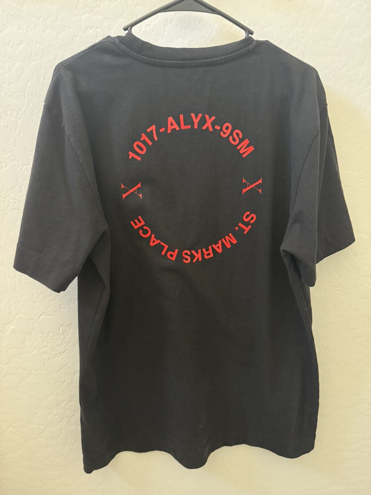 1017 ALYX 9SM 1017 A L Y X 9SM Logo Graphic Tee Size US XL / EU 56 / 4 - 9 Thumbnail