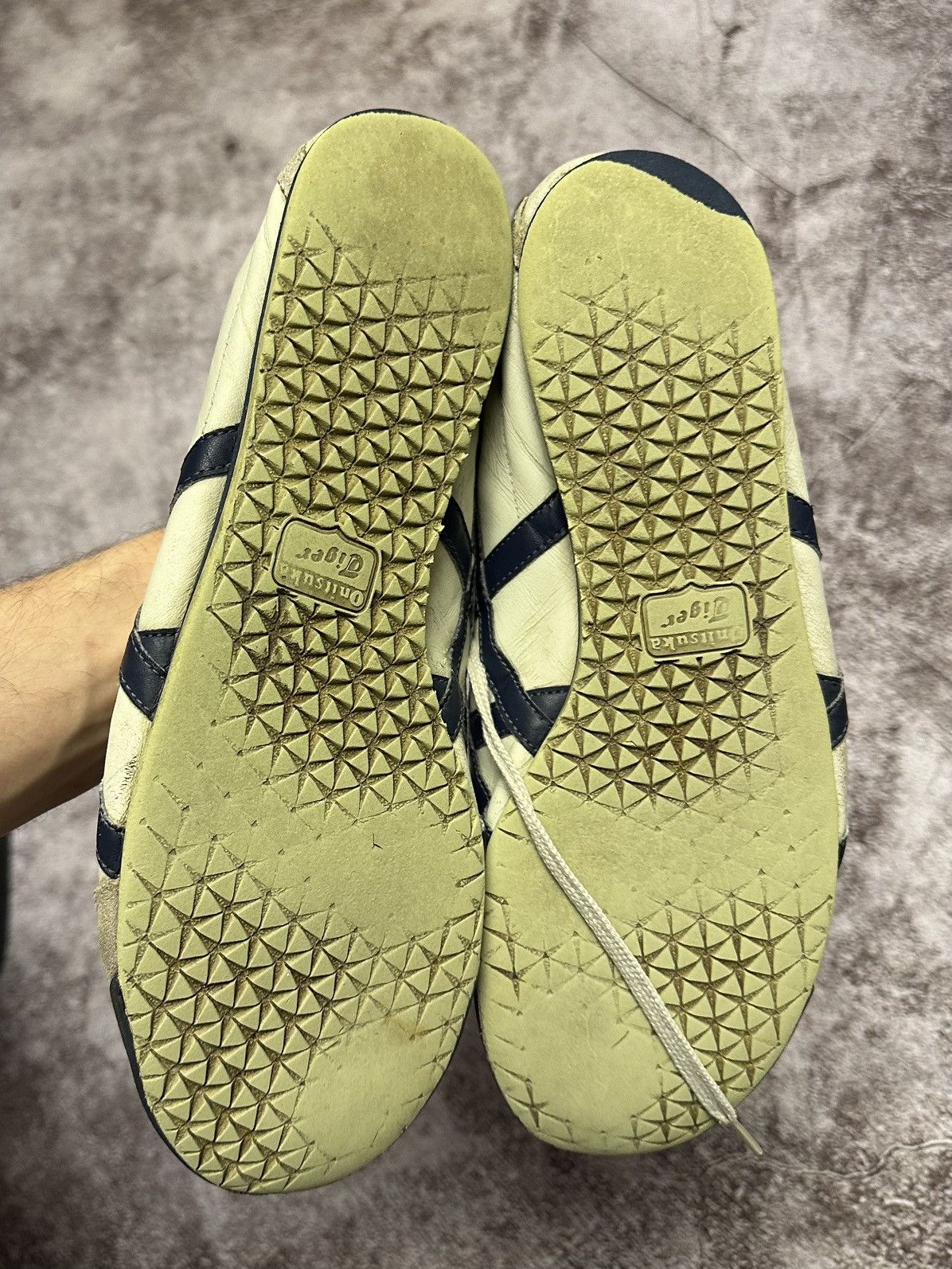 A.P.C. × Asics VINTAGE ASICS ONITSUKA TIGER MEXICO 66 SIZE US 12 (46) Size US 12 / EU 45 - 7 Thumbnail