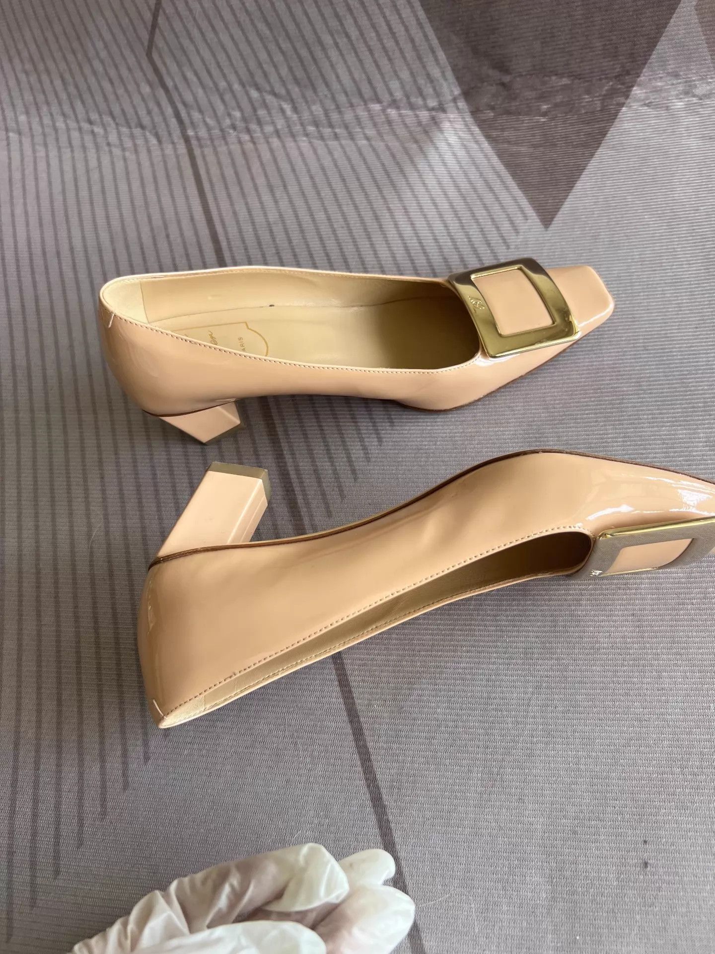 Roger Vivier Roger Vivier Low Heel Shoes 35.5 Size US 5 / IT 35 - 3 Thumbnail
