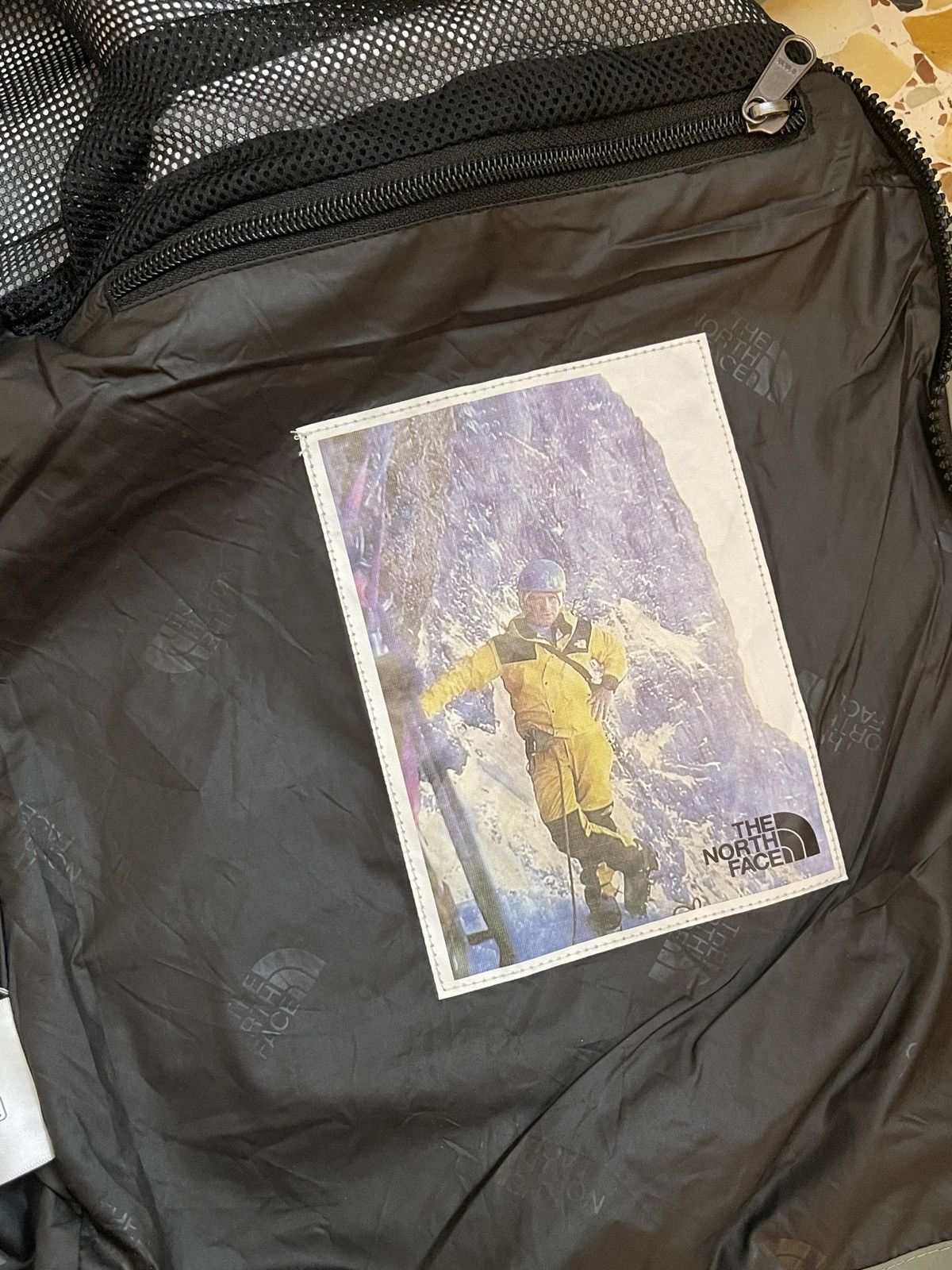 The North Face The North Face Khaki Shell Raincoat Jacket Size US M / EU 48-50 / 2 - 15 Thumbnail