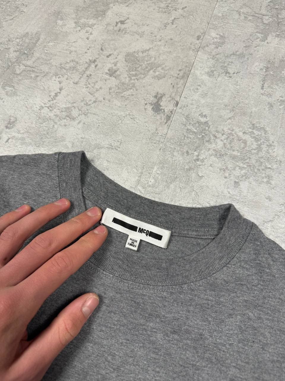 Alexander McQueen MCQ Mens Gray T-Shirt Big Embroidered Logo Size L Size US L / EU 52-54 / 3 - 9 Thumbnail