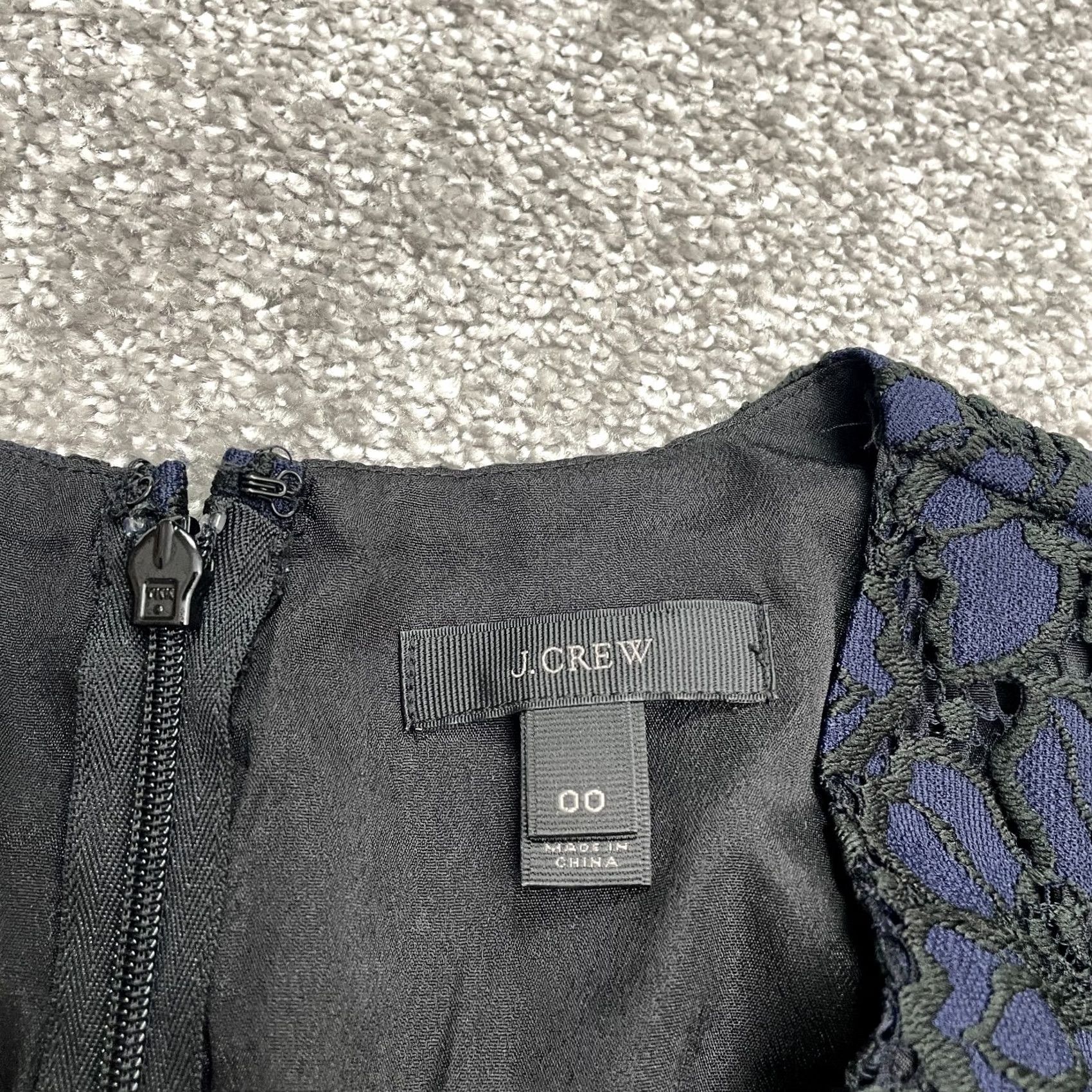 J.Crew J.Crew Embroidered Lace Midi Dress Womens 00 Nayvy Blue Floral V-Neck Cap Sleeve Dress Size XXS / US 00 / IT 34 - 5 Thumbnail