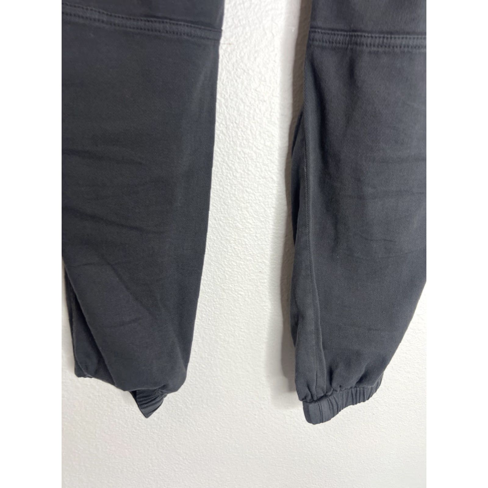 James Perse James Perse Womens Joggers Size 2 Black Cotton Drawstring Elastic Waist Pockets Casual Pants EUC Size 26" / US 2 / IT 38 - 5 Thumbnail