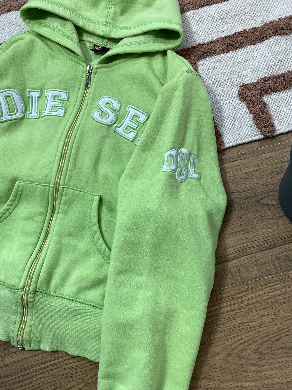 Diesel VINTAGE DIESEL GREEN ZIP HOODIE Size S / US 4 / IT 40 - 9 Thumbnail