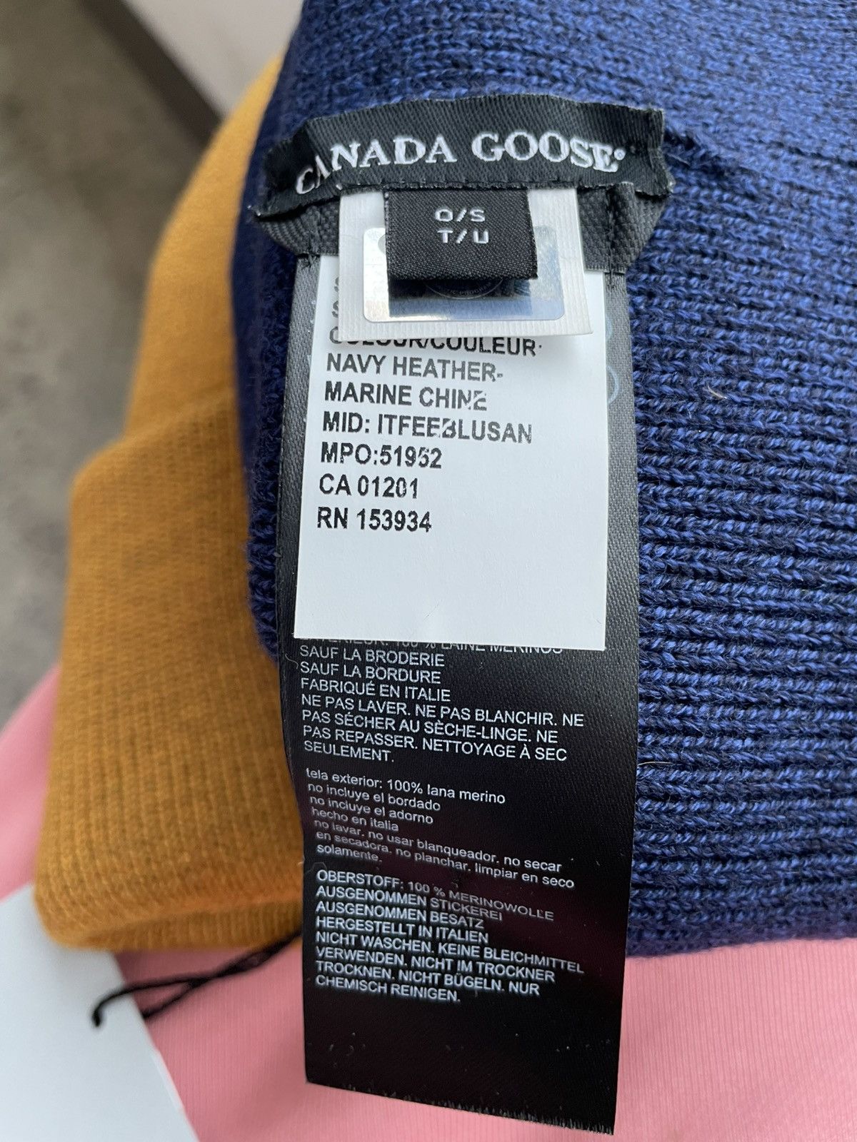 Canada Goose Canada Goose Emblem Rib Toque Size ONE SIZE - 4 Thumbnail