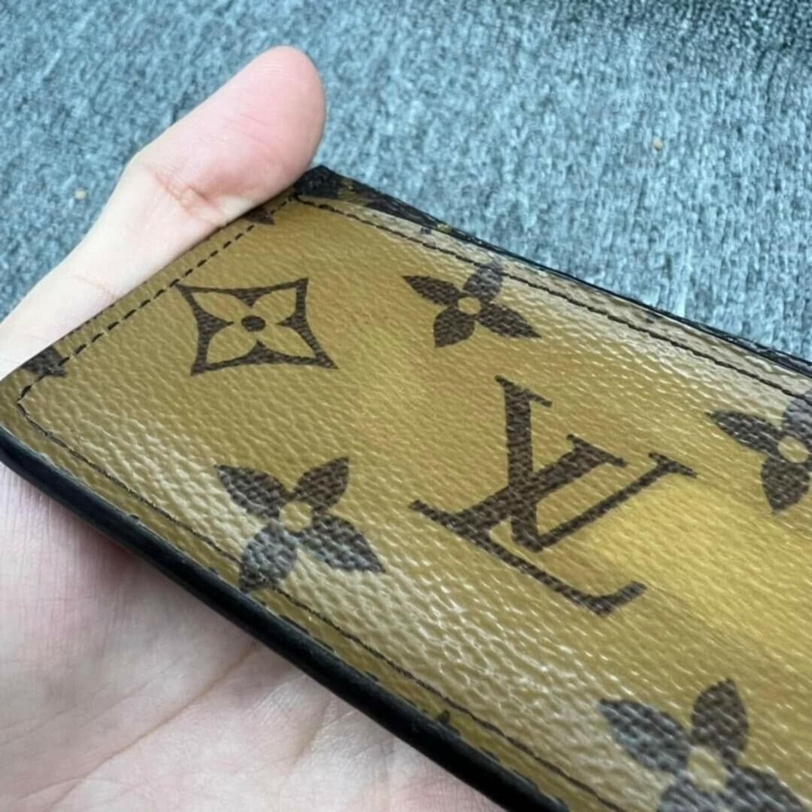 Louis Vuitton 100% Authentic Louis Vuitton Leather Card Case 178-101924 Size ONE SIZE - 5 Thumbnail