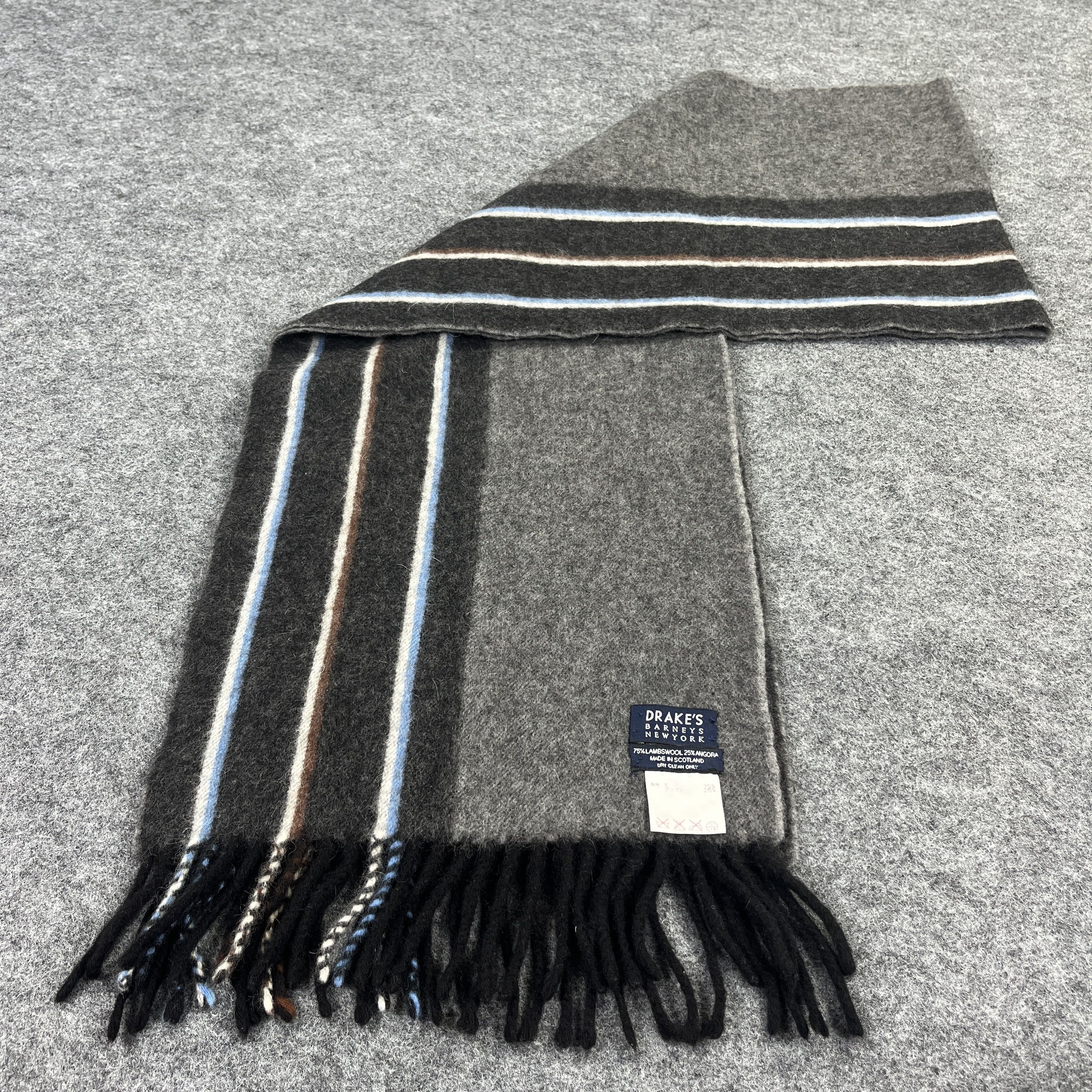 Barneys New York Drake Scarf / Muffler / Neckwear T957 Size ONE SIZE - 4 Thumbnail
