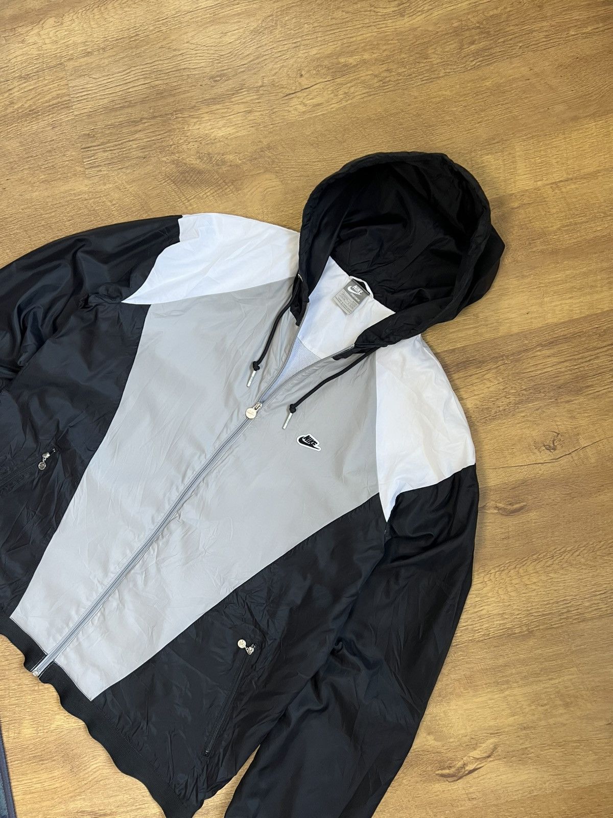 Nike Nike vintage light zip jacket Size US L / EU 52-54 / 3 - 2 Thumbnail