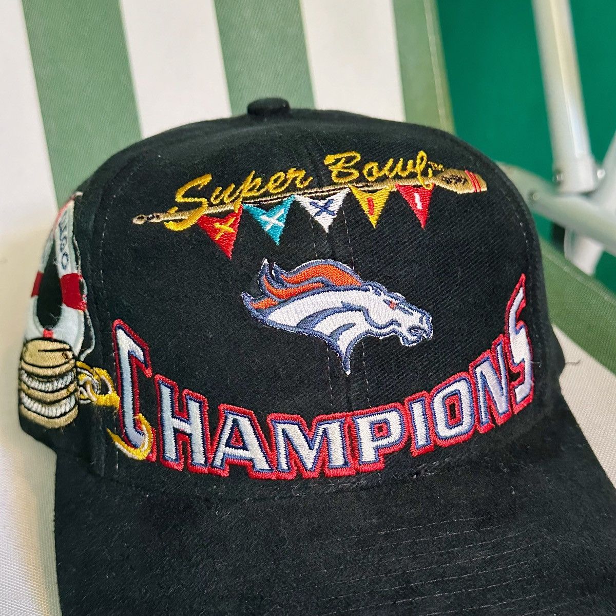 Logo Athletic × NFL × Vintage Vintage Denver Broncos Super Bowl 32 Champion NFL Hat Size ONE SIZE - 2 Thumbnail