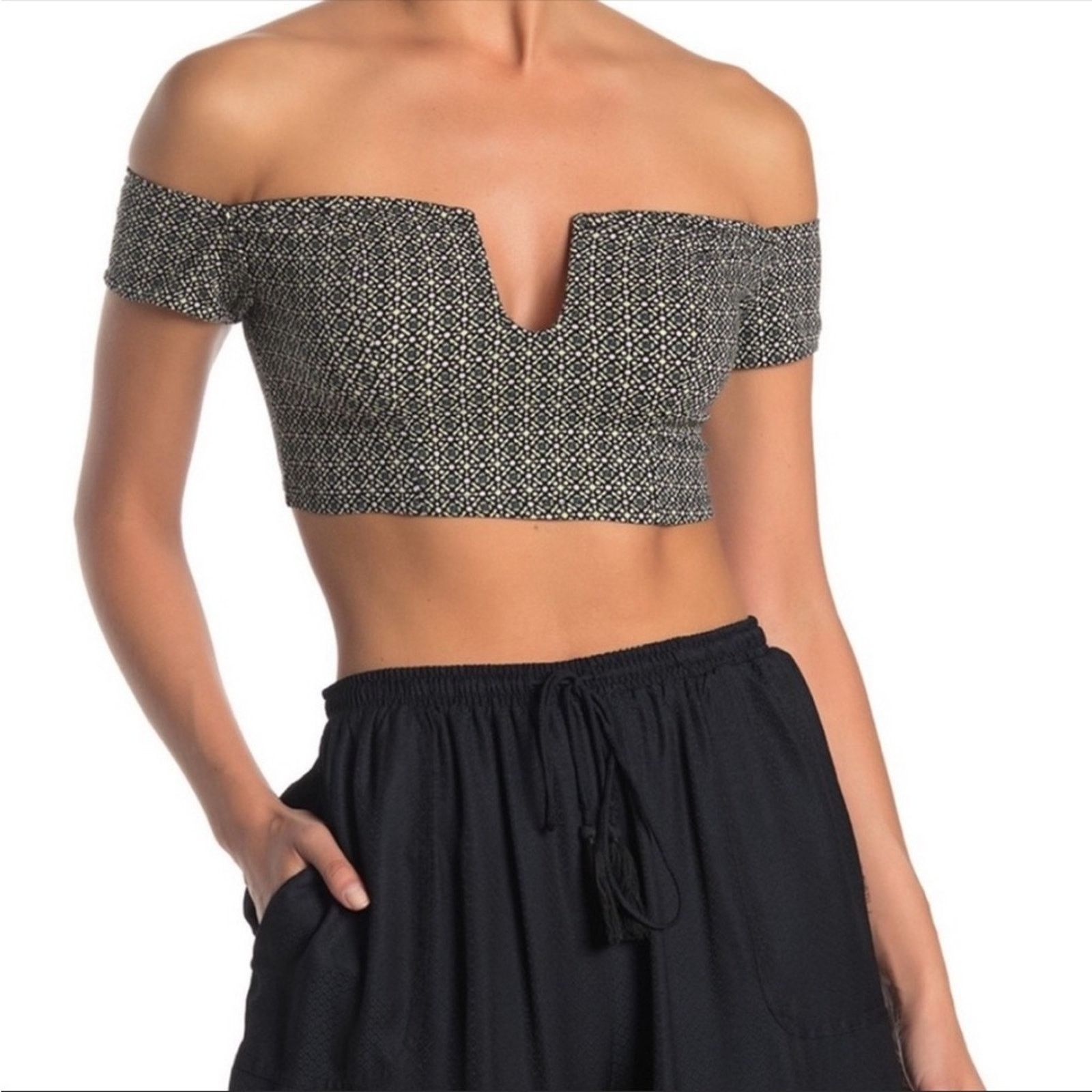 Free People NEW FP FREE PEOPLE Black White Print Neck Crop Top Shirt Size M / US 6-8 / IT 42-44 - 8 Thumbnail