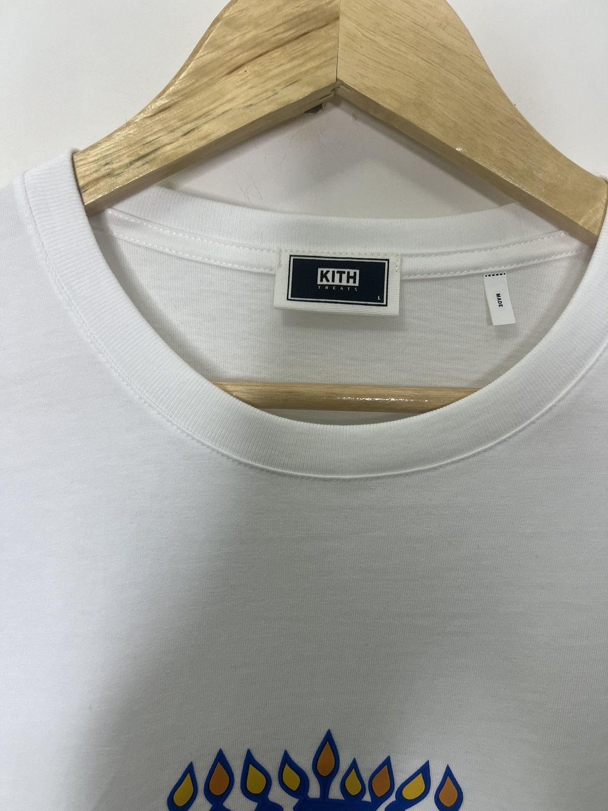 Kith Kith Treats Hanukkah Menorah Tee Size US L / EU 52-54 / 3 - 7 Thumbnail