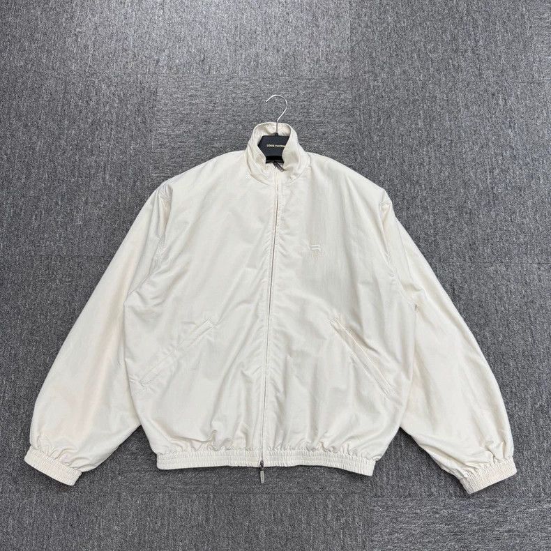 Balenciaga Balenciaga Double-hook embroidered monogrammed shoulder ja Size US S / EU 44-46 / 1 - 1 Thumbnail