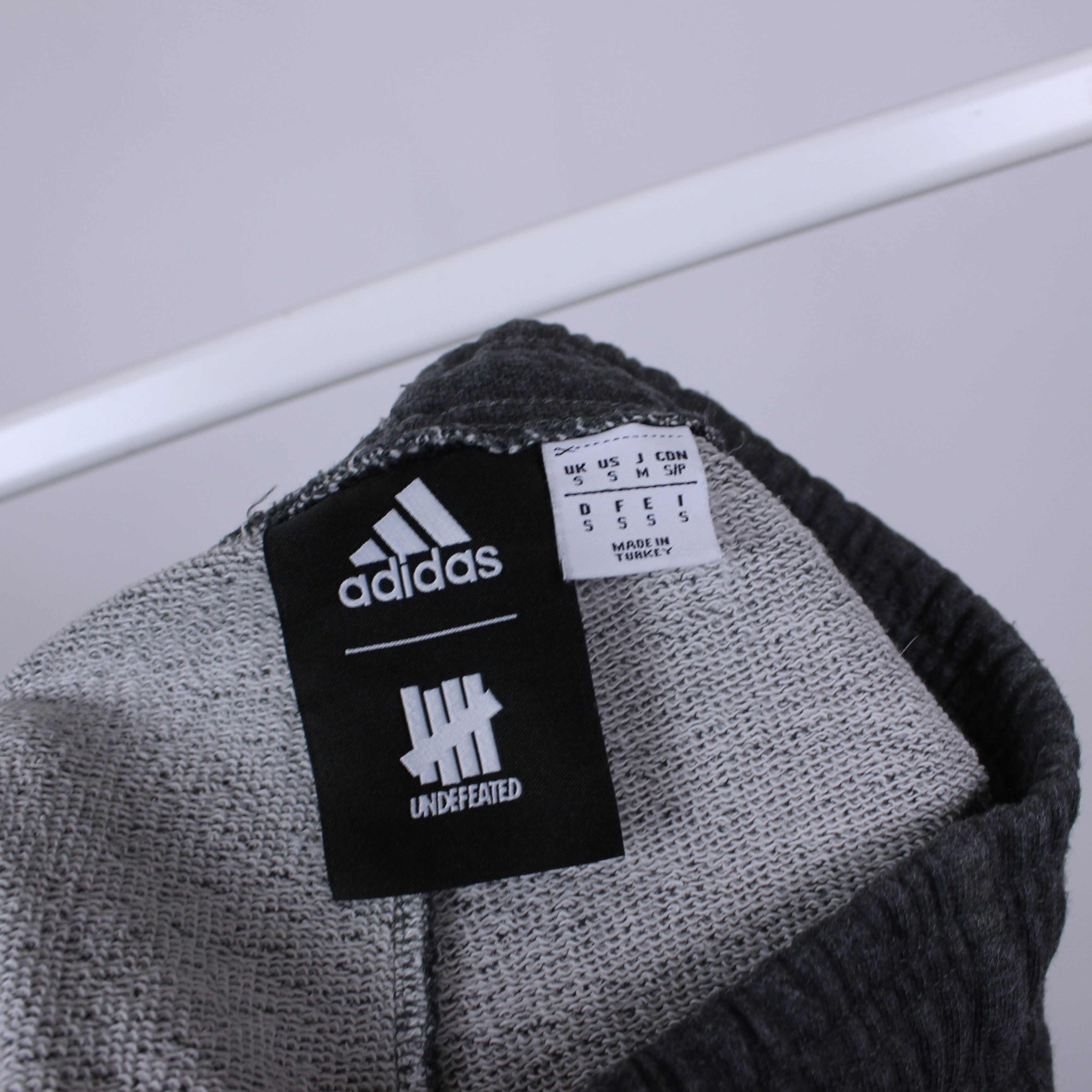 Adidas × Undefeated adidas x Undefeated Sweat Pant gray joggers M Size US 32 / EU 48 - 5 Thumbnail