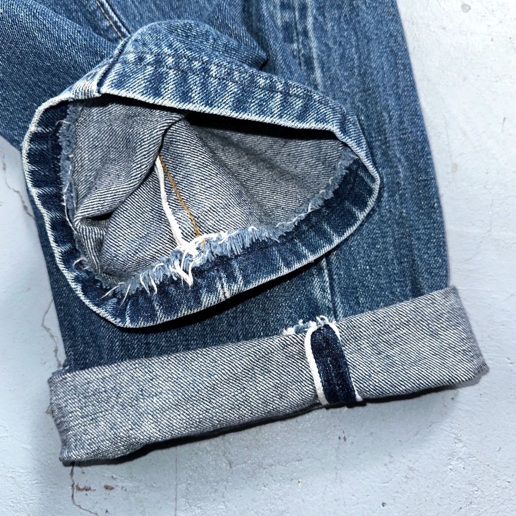 Levi's Levi's 501 XX VTG 70s Jeans Straight 27x31 Med Wash Blue Denim Cotton Button Vintage Men Regular XX 501 Series USA 80s 70s Tailored Altered Size US 27 - 3 Thumbnail