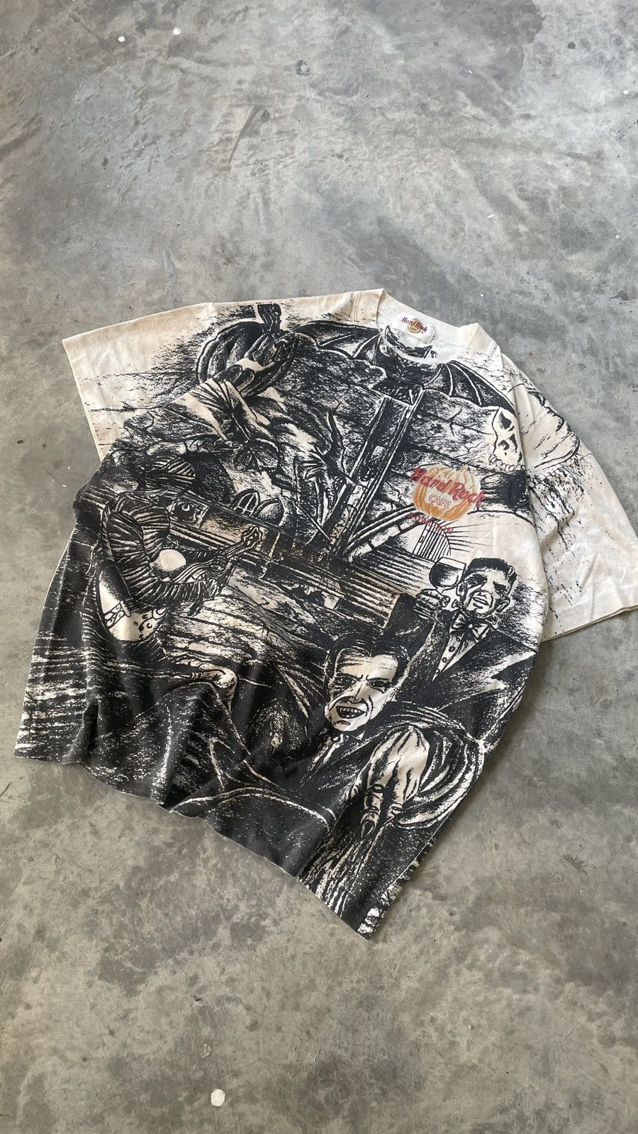 Hard Rock Cafe Vintage Rare Grail Hard Rock Cafe Kowloon Overprint Size US XL / EU 56 / 4 - 2 Thumbnail