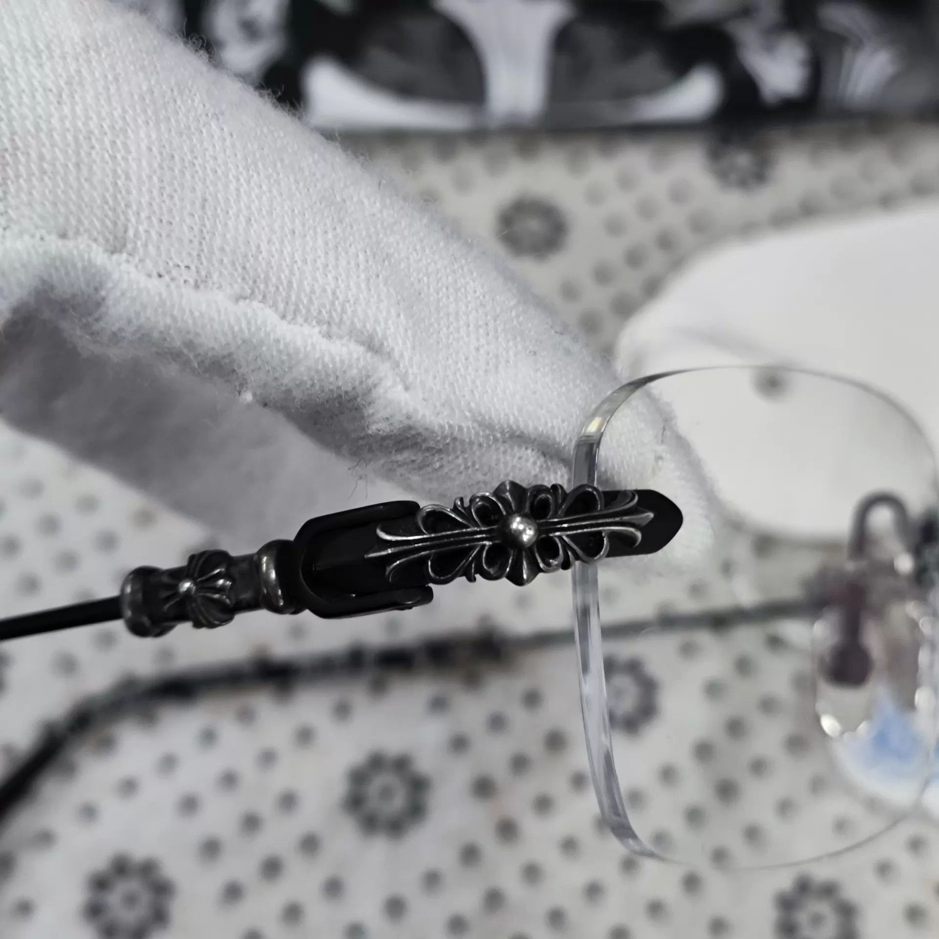 Chrome Hearts Chrome Hearts Rimless Black Glasses 260329WHH5A01 Size ONE SIZE - 3 Thumbnail