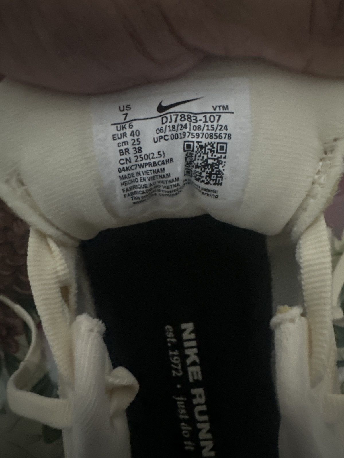 Nike Air Zoom Structure 25 'Coconut Milk' Size US 7 / EU 40 - 9 Thumbnail