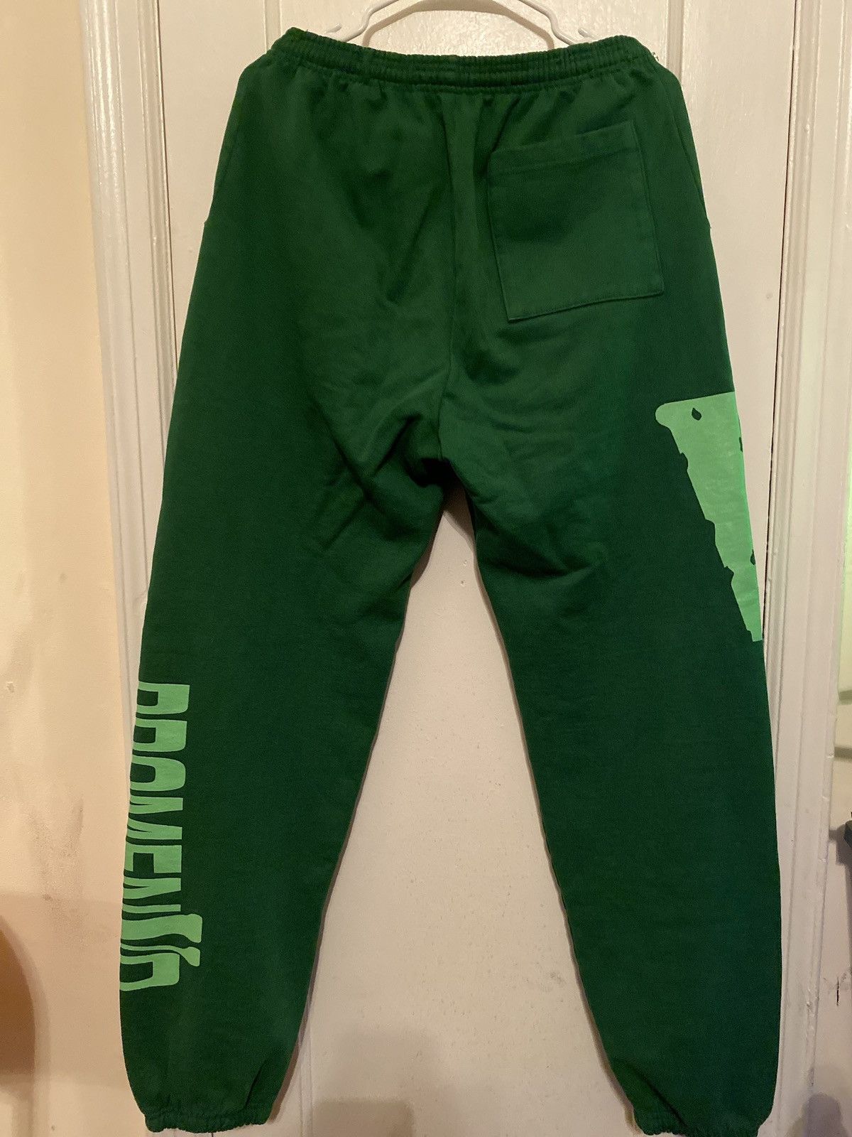 Vlone Vlone x asap rocky tour sweat pants Size US 32 / EU 48 - 2 Thumbnail