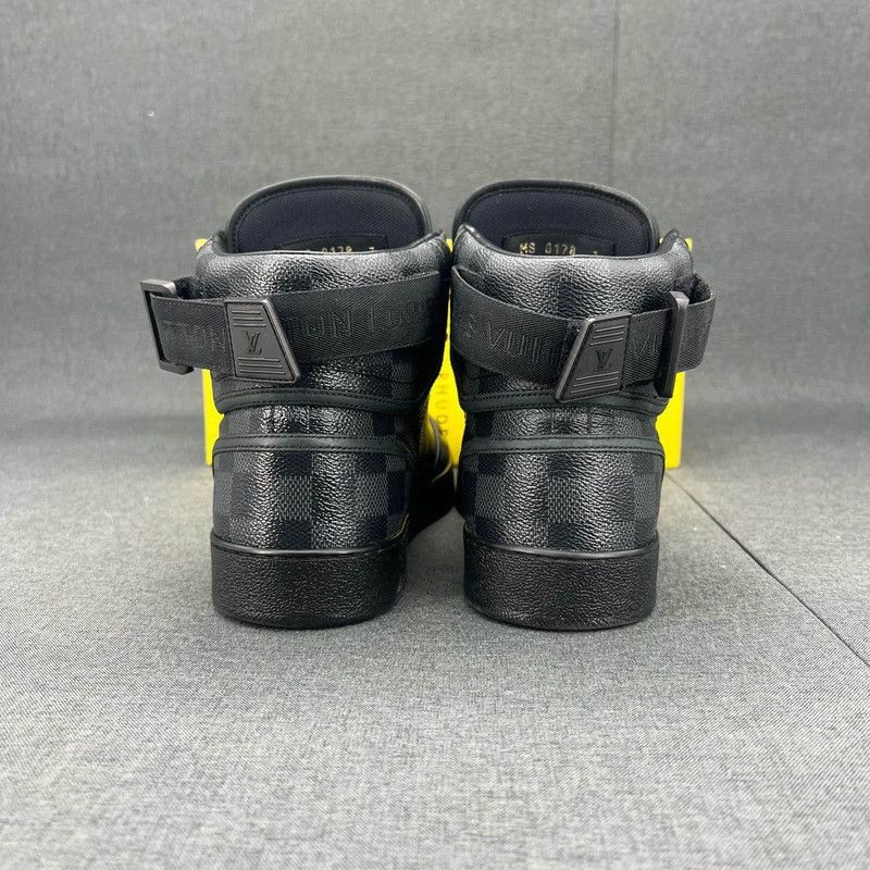 Louis Vuitton Louis Vuitton Rivoli High-Top Sneakers for Men - Size US 8 / EU 41 - 3 Thumbnail