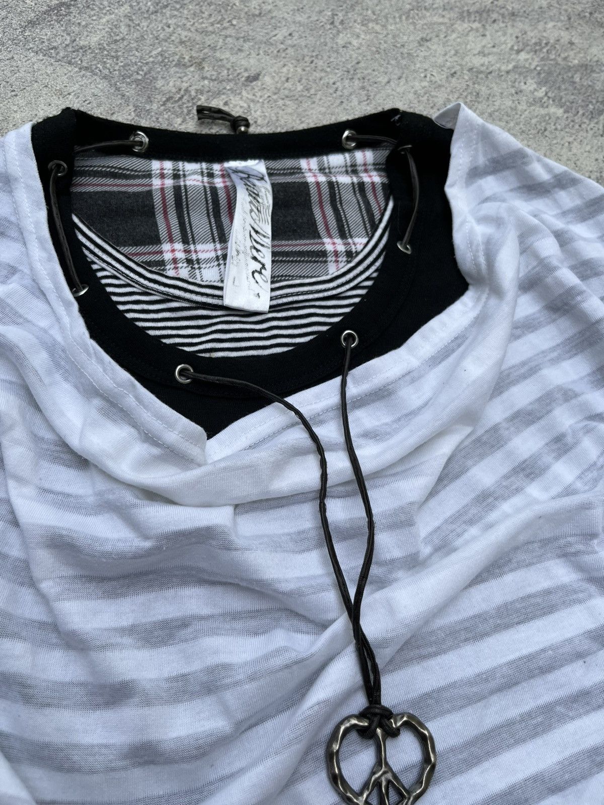 If Six Was Nine × Le Grande Bleu (L.G.B.) × Seditionaries Beaumere assymetrical layered tee with metal necklace Size US L / EU 52-54 / 3 - 2 Thumbnail