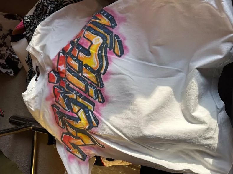 Louis Vuitton Louis Vuitton White Graffiti Short Sleeve T-Shirt Size US M / EU 48-50 / 2 - 1 Thumbnail