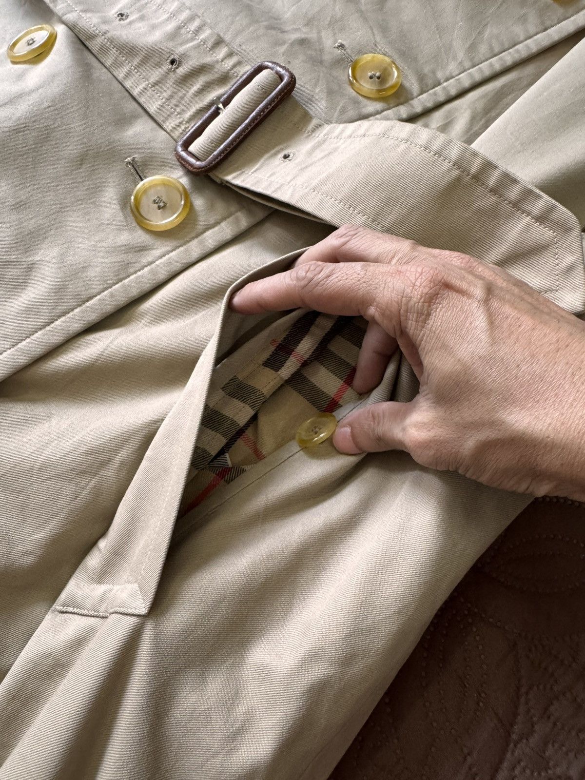 Burberry Vintage burberry double breasted trench coat Size US L / EU 52-54 / 3 - 18 Thumbnail