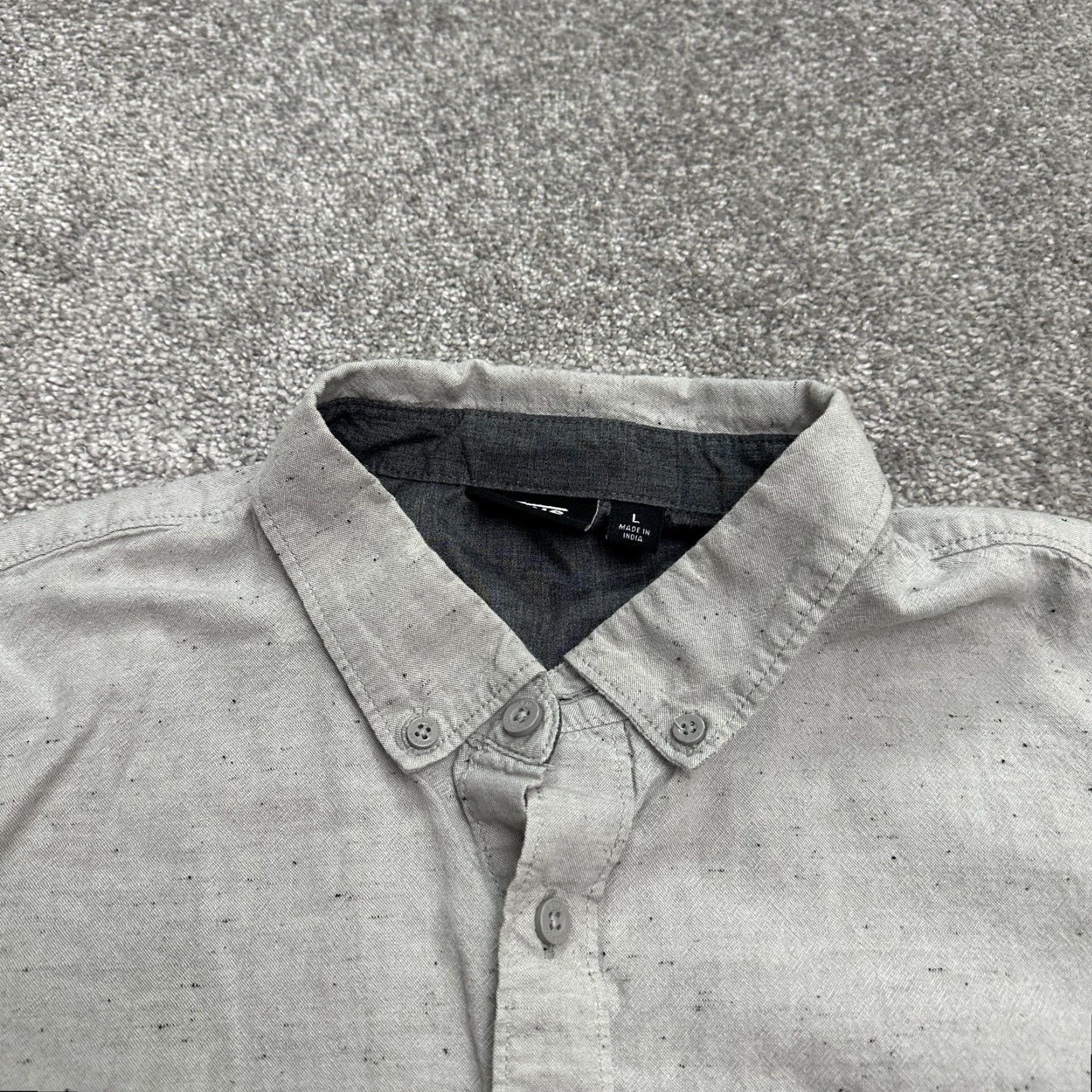 Vans Vans Off The Wall Button-Down Shirt Mens L Gray Short Sleeve Cotton Casual Size US L / EU 52-54 / 3 - 3 Thumbnail