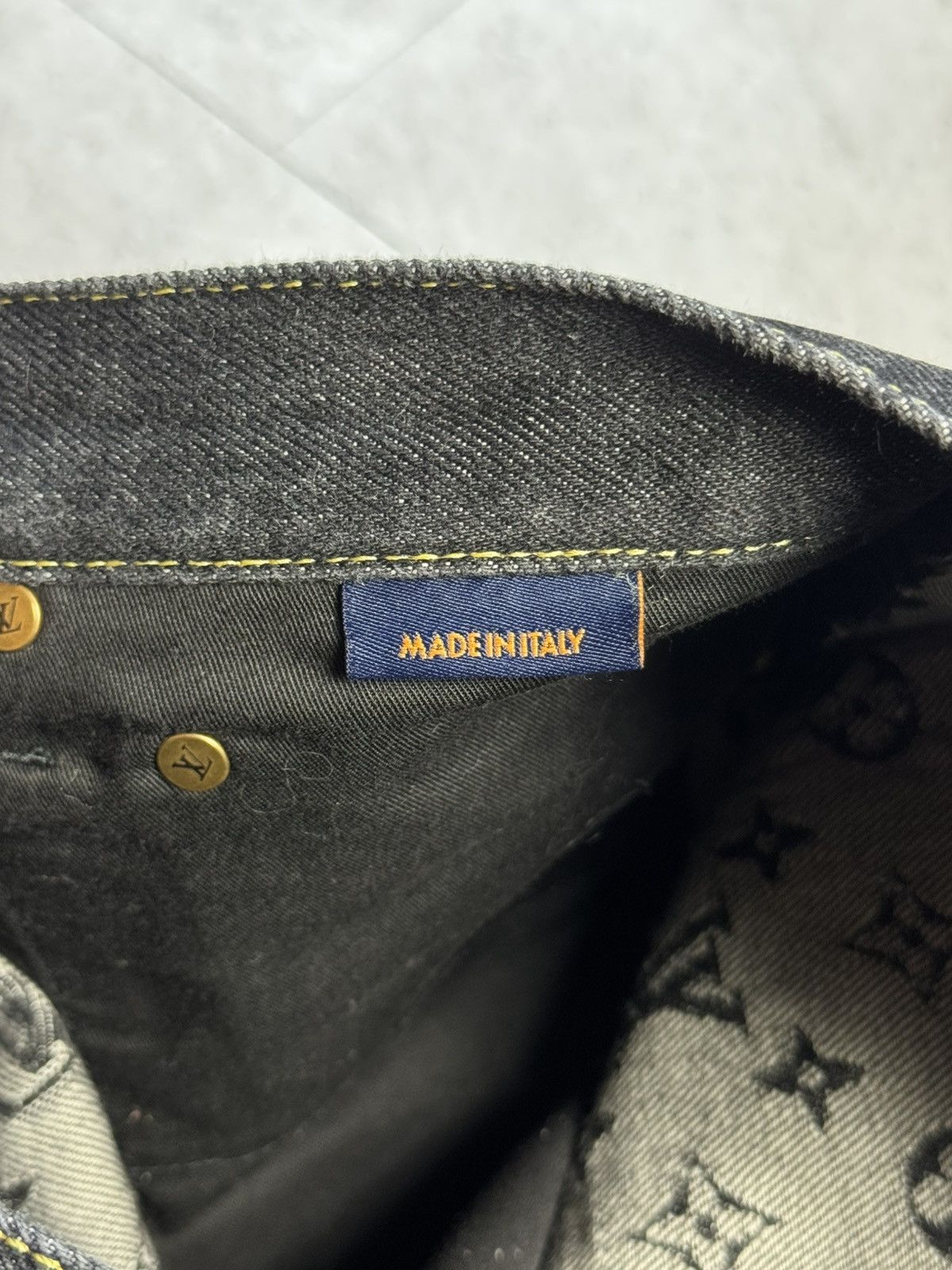Louis Vuitton × Nigo LV x Nigo Louis Vuitton Made Crazy Monogram Jeans Size US 32 / EU 48 - 10 Thumbnail