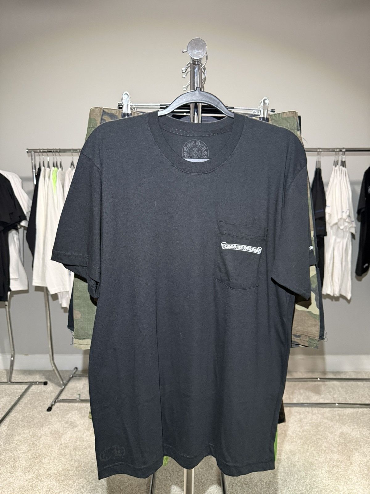 Chrome Hearts Chrome Hearts Black Scroll Logo Pocket S/s Size US XL / EU 56 / 4 - 2 Thumbnail