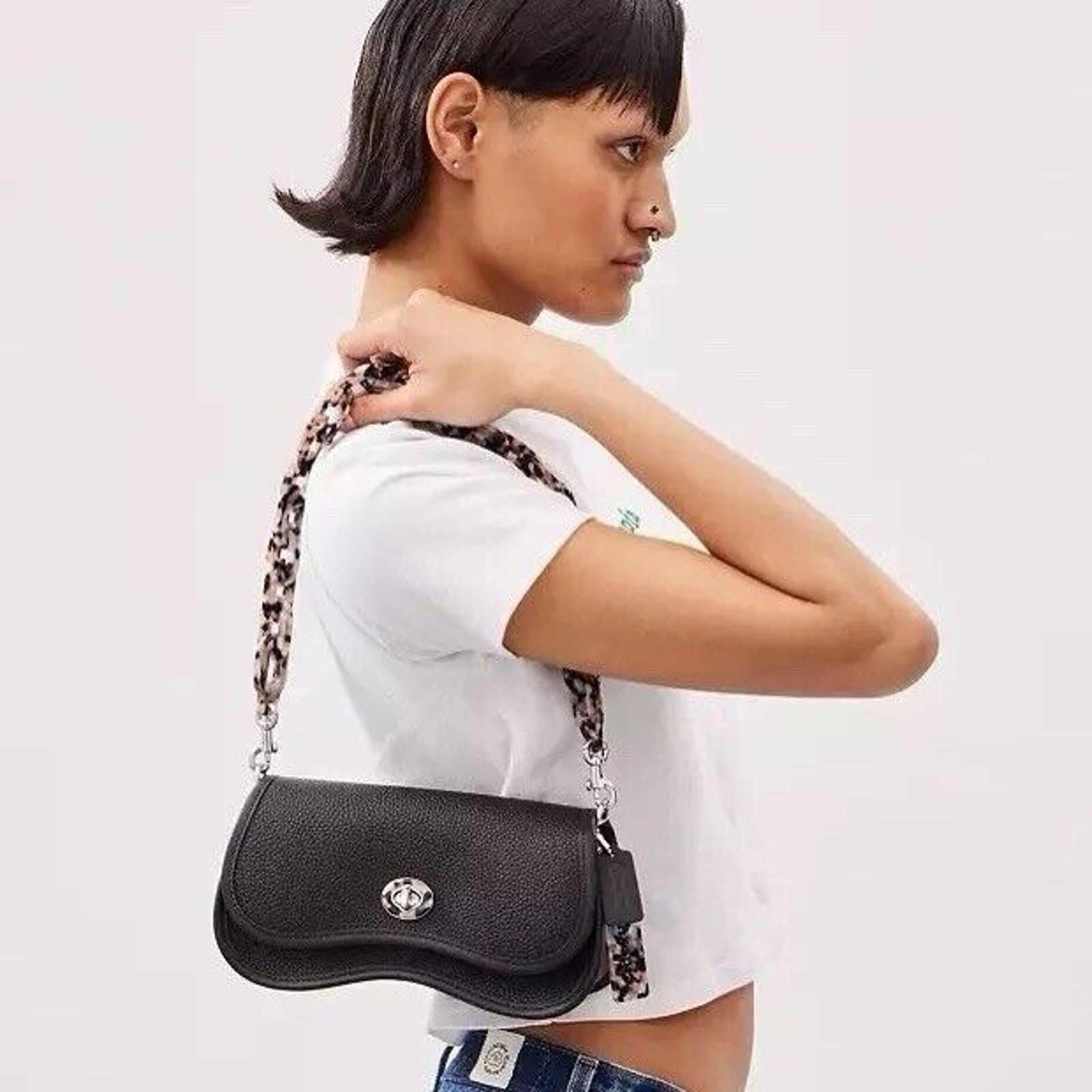 Coach NWT Coach Wavy Dinky Bag Shoulde Crossbody Black CK113 Size ONE SIZE - 10 Thumbnail
