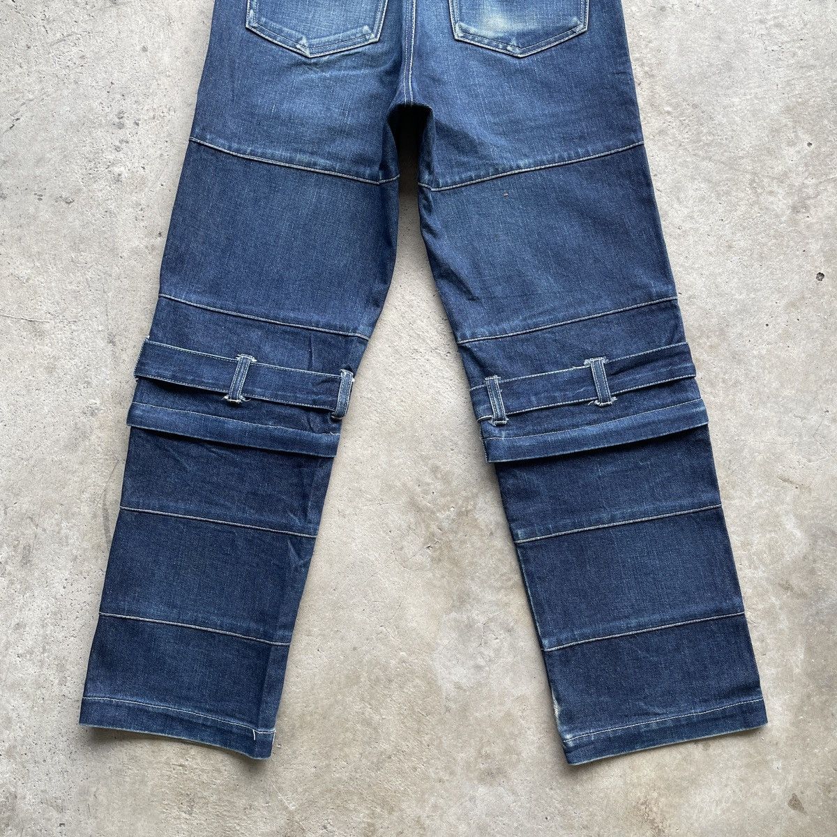 Japanese Brand RARE🔥 Vintage BONDAGE Japanese Faded PUNK Denim Jeans Pants Size US 28 / EU 44 - 12 Thumbnail