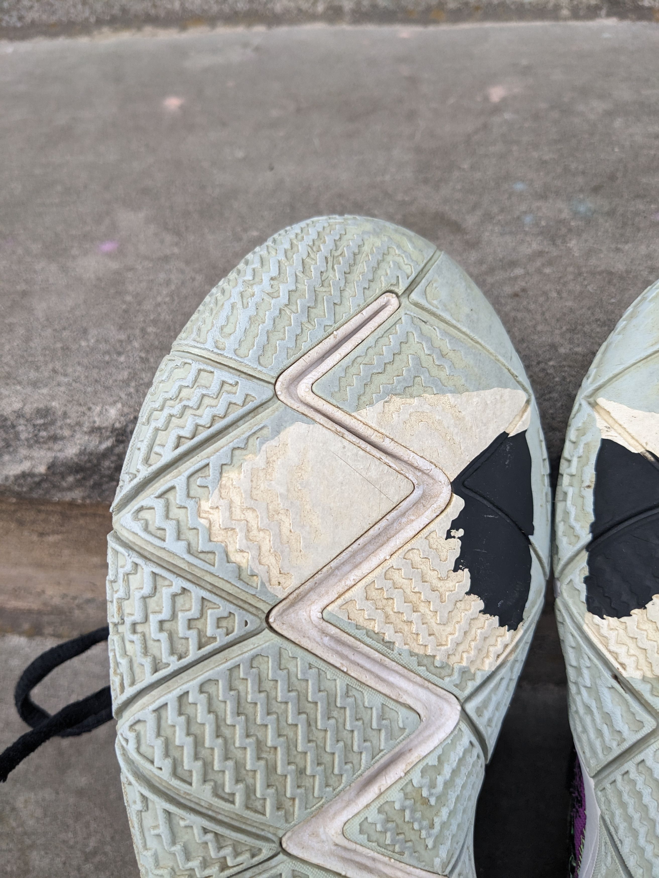 Designer × Nike Kyrie Sneakers Spongebob S2 CV0097-900 Kybrid 5 Youth 4.5Y Size US 5 / EU 37 - 9 Thumbnail