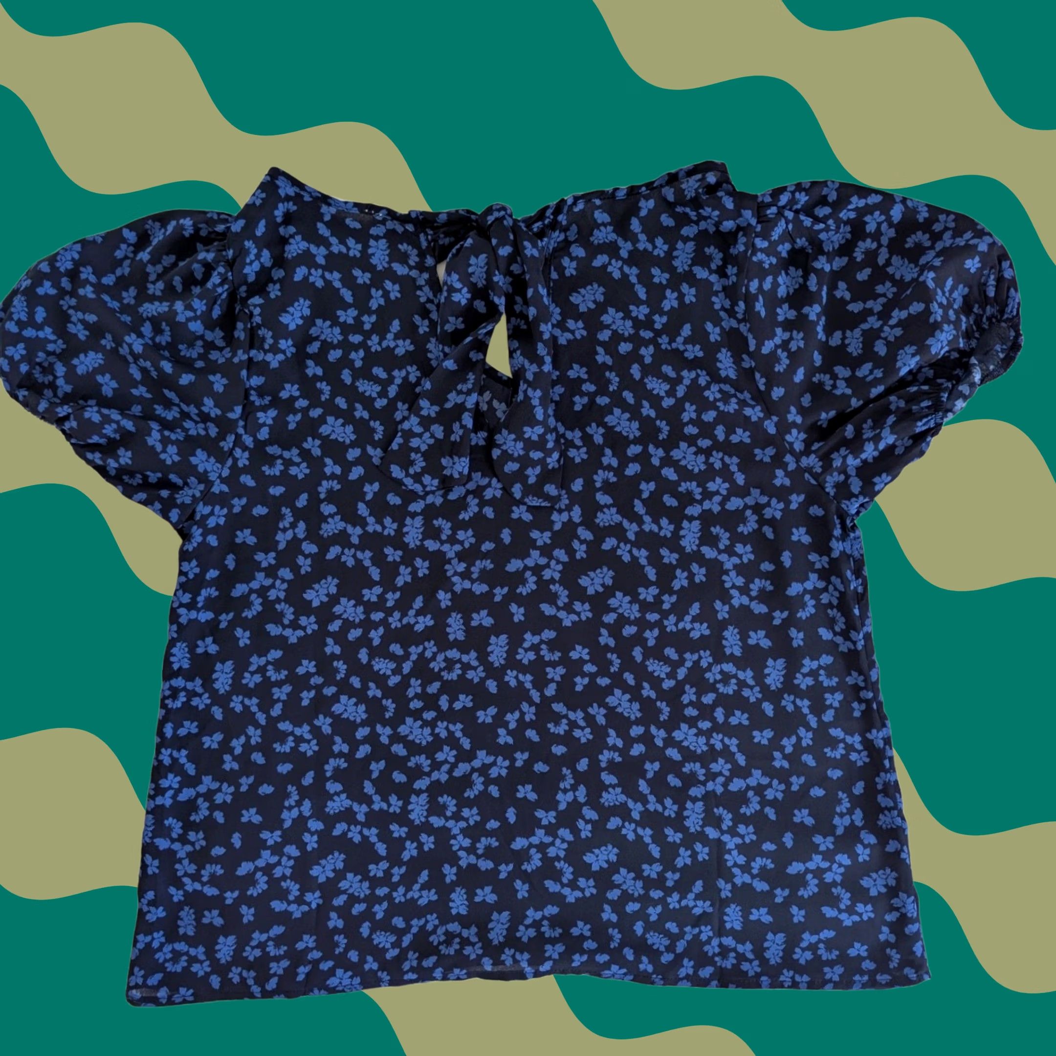 Vintage Lush Blouse Navy Blue Floral Print Tie Back Puff Sleeve Short Sleeve Womens M Size M / US 6-8 / IT 42-44 - 1 Thumbnail