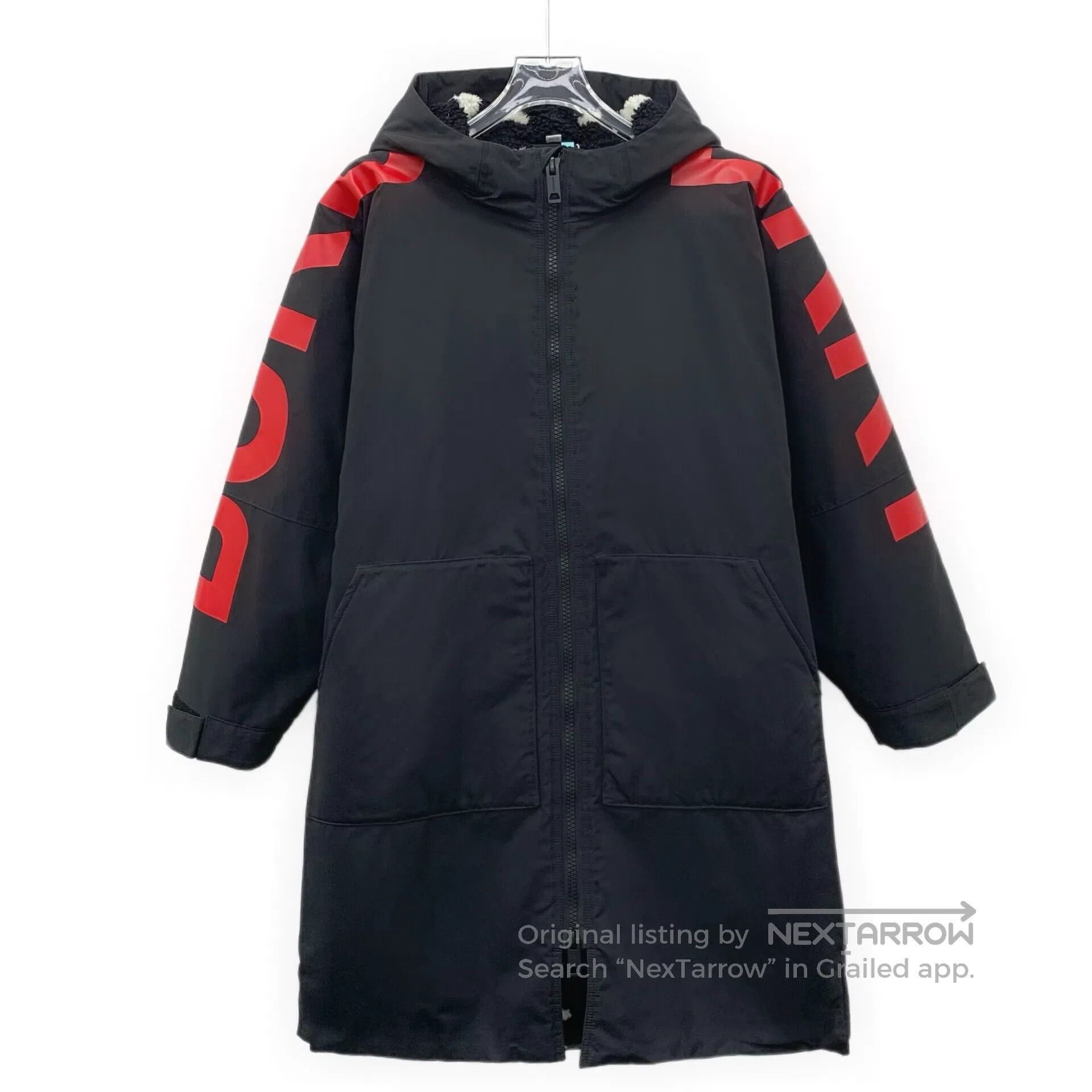 Burberry Burberry size 12y Black side logo lettered print hooded zi Size US M / EU 48-50 / 2 - 1 Thumbnail