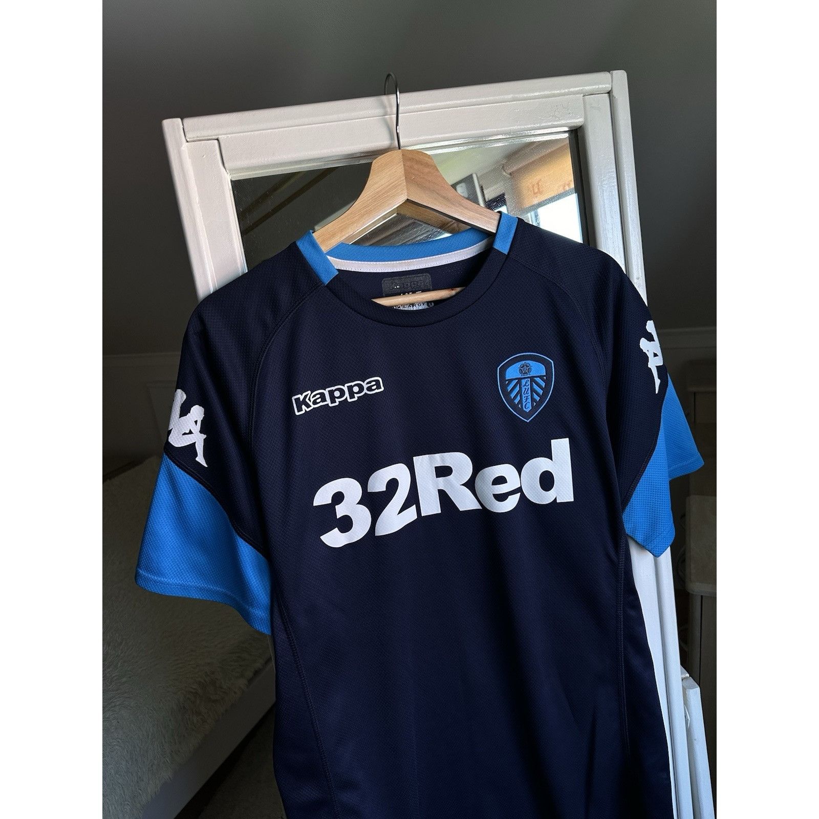 Kappa Leeds United 2016 2017 Third Football Shirt Soccer Jersey Ka Size US XL / EU 56 / 4 - 4 Thumbnail