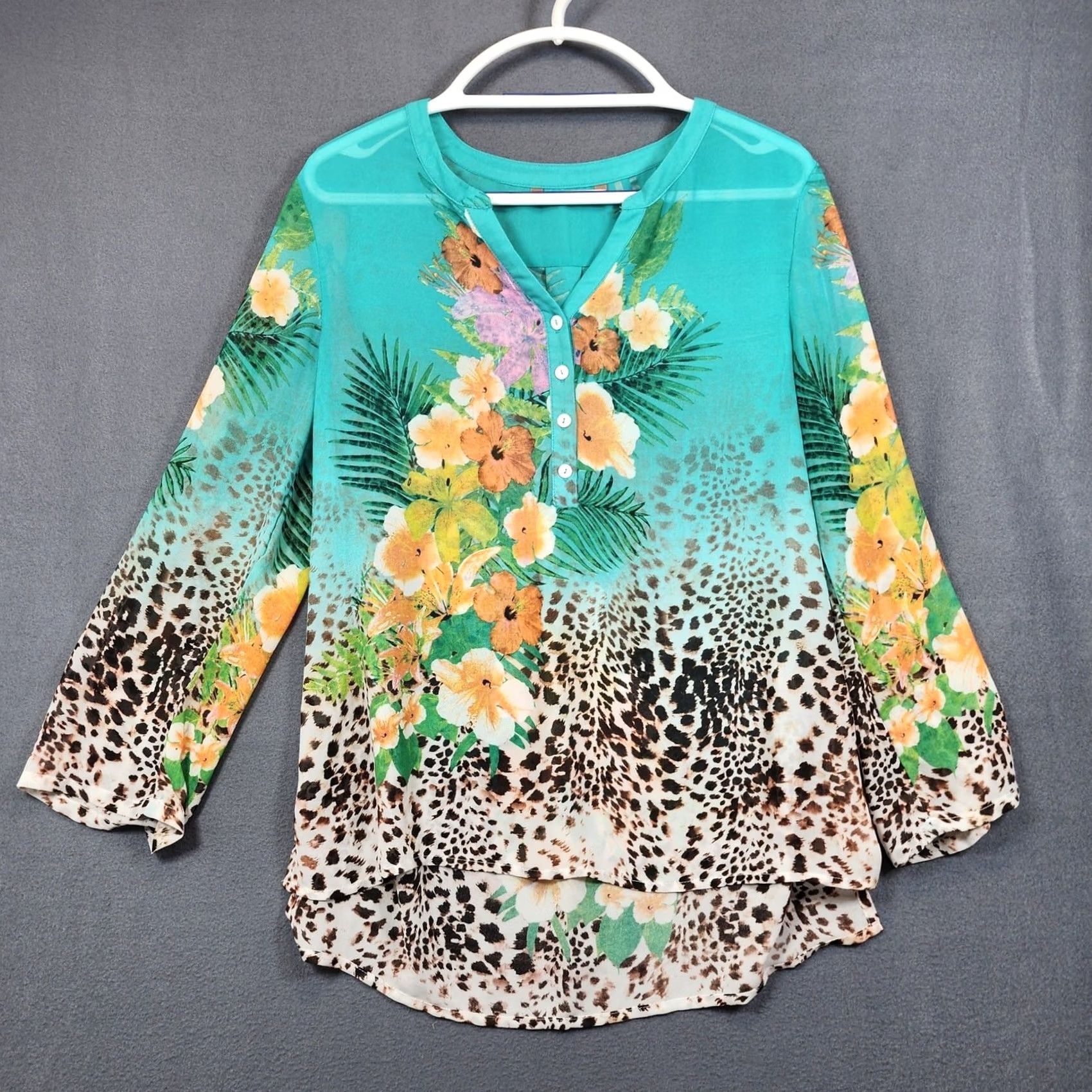 Soft Surroundings Soft Surroundings Womens Top Petite Medium Semi Sheer Popover Green Floral Beach Shirt Blouse Tunic Roll Tab Sleeve Long Sleeve V-Neck Floral Pattern Size M / US 6-8 / IT 42-44 - 2 Thumbnail